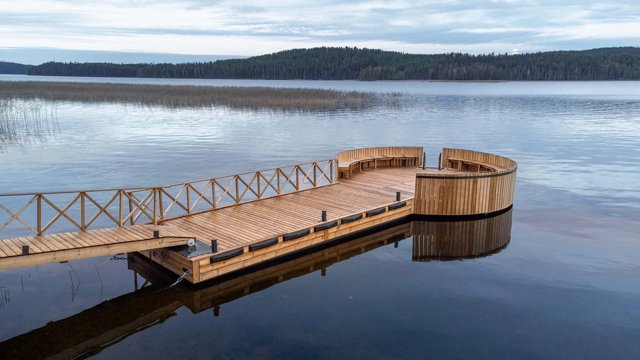 Savorak laiturikuvat (pyöreä)-11.jpg