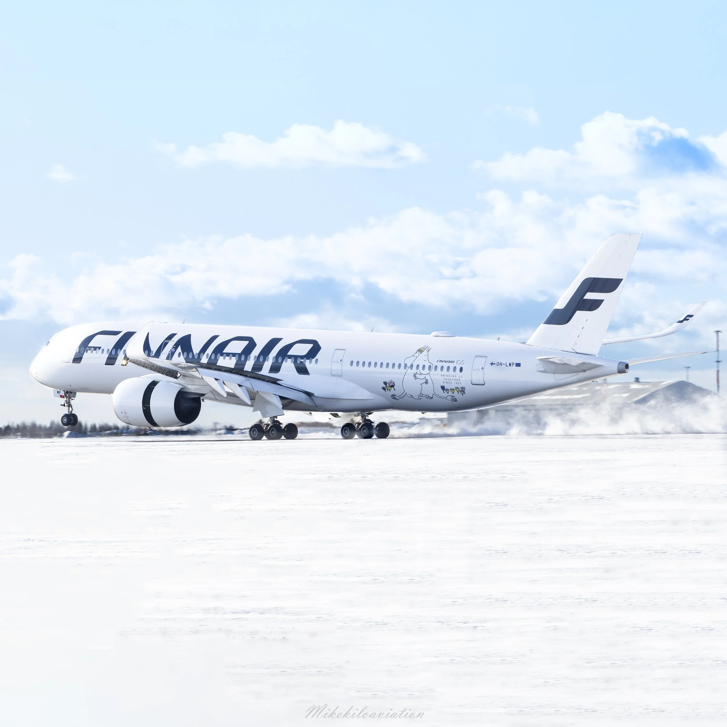 Finnair muumi livery.jpg