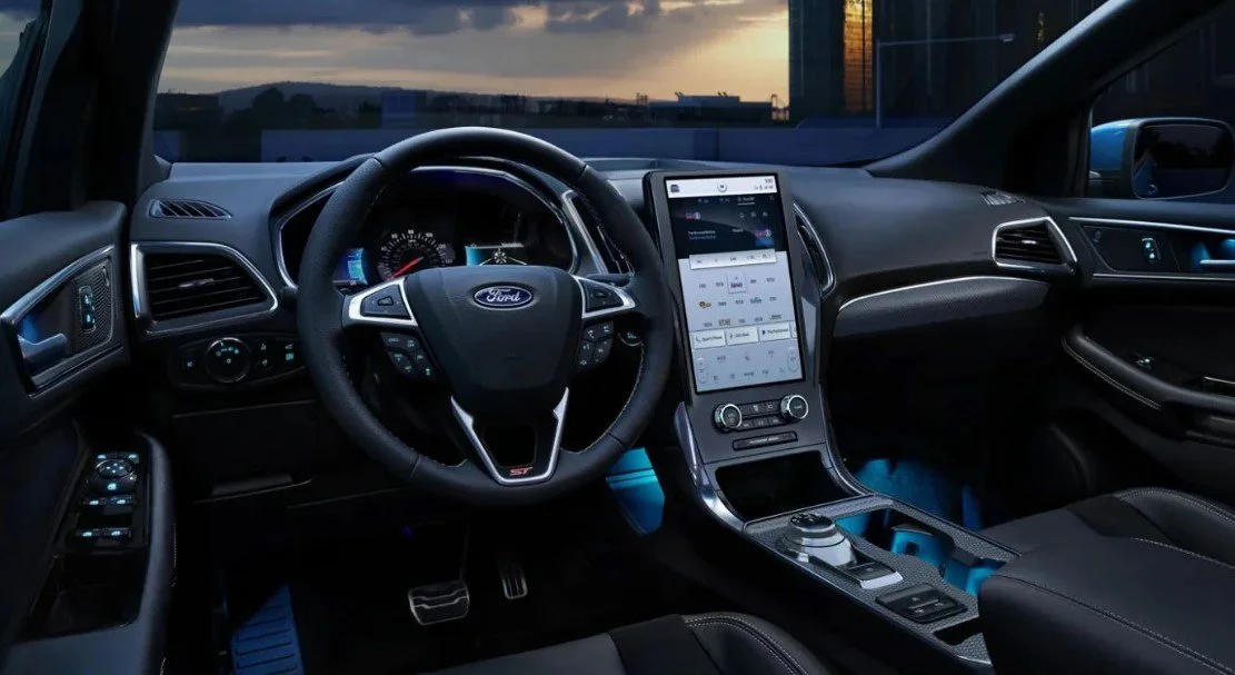 2023-Ford-Edge-Interior.jpg
