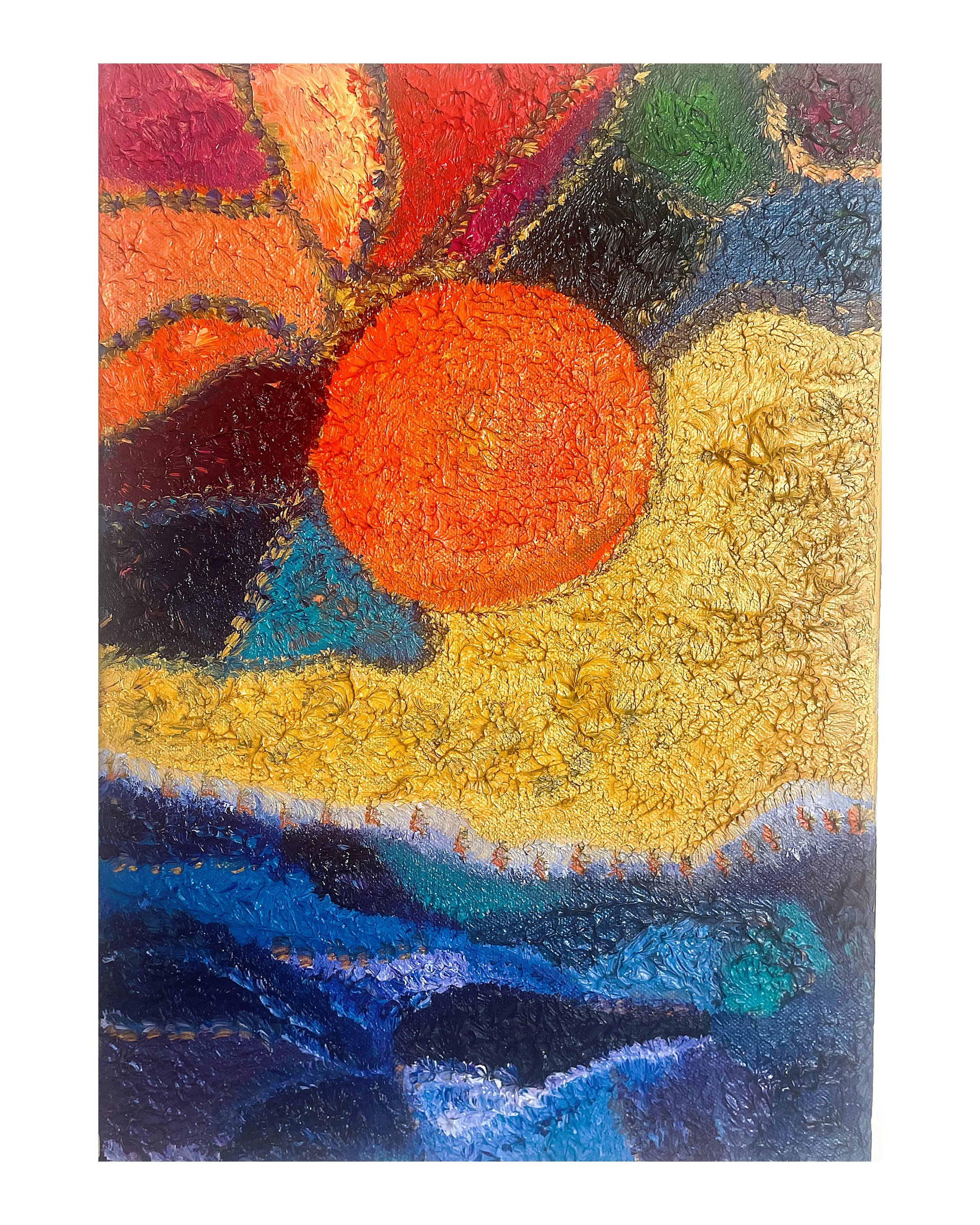 Peinture abstraite avec un cercle orange au centre, entouré de zones de couleurs variées comme le rouge, le jaune, le vert, le noir, le bleu et le violet, avec une texture épaisse et craquelée.