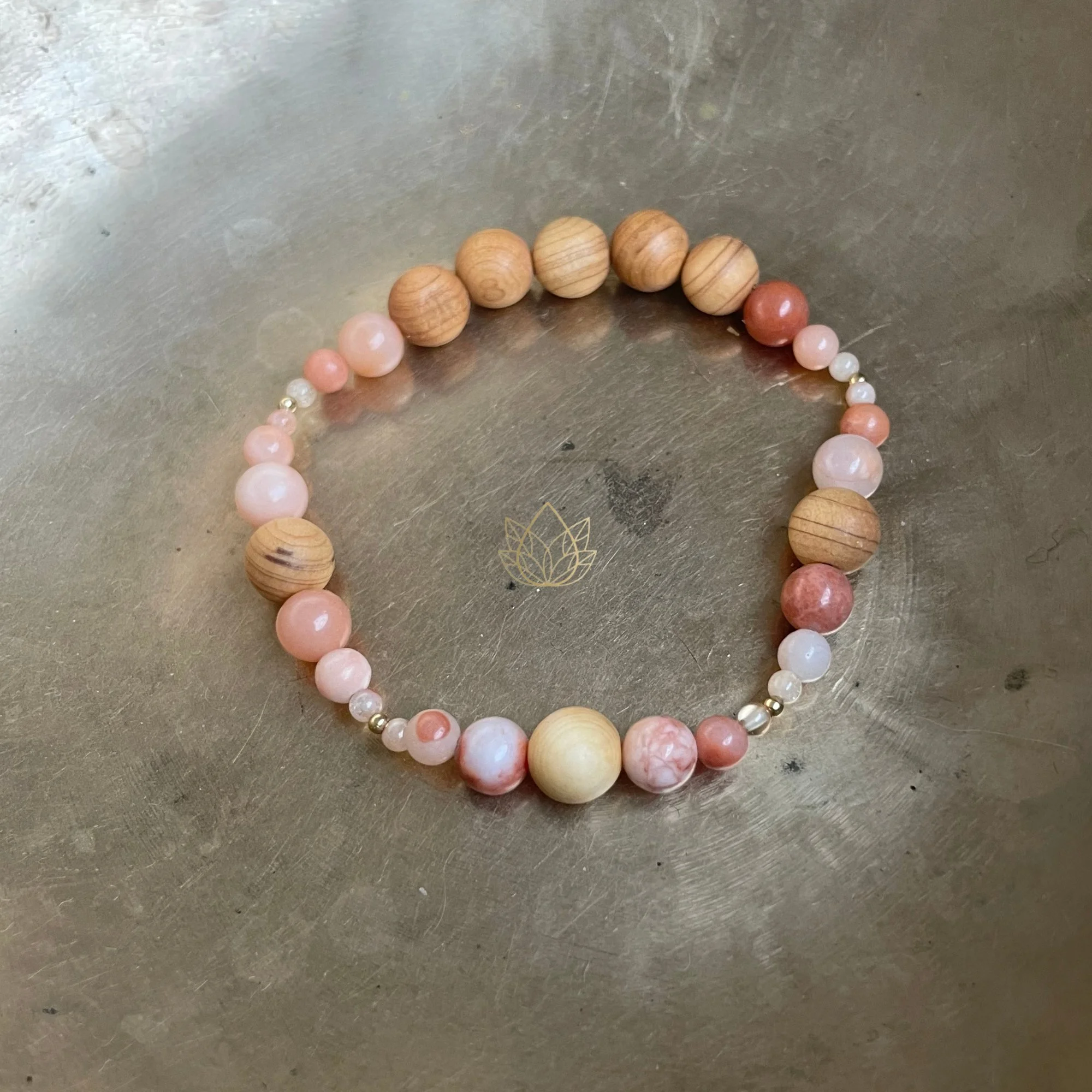 DIFFUSER ARMBAND · Pfirsichjade