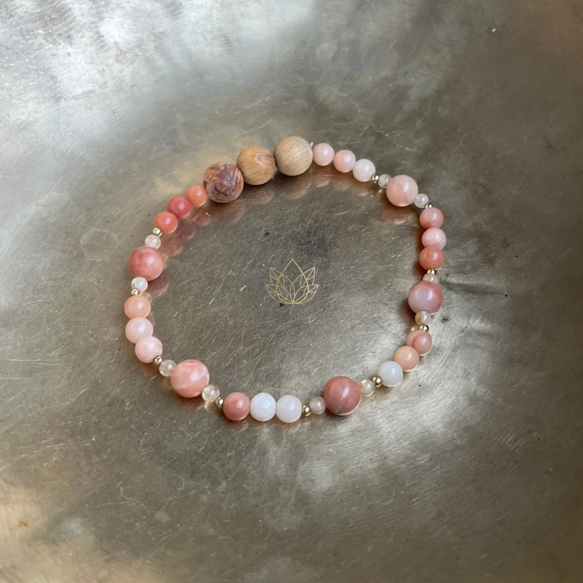 DIFFUSER ARMBAND · Pfirsichjade