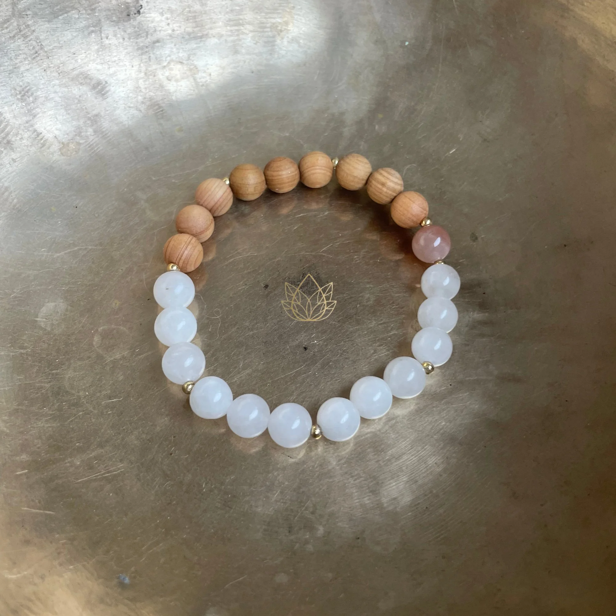 DIFFUSER ARMBAND · Mondstein