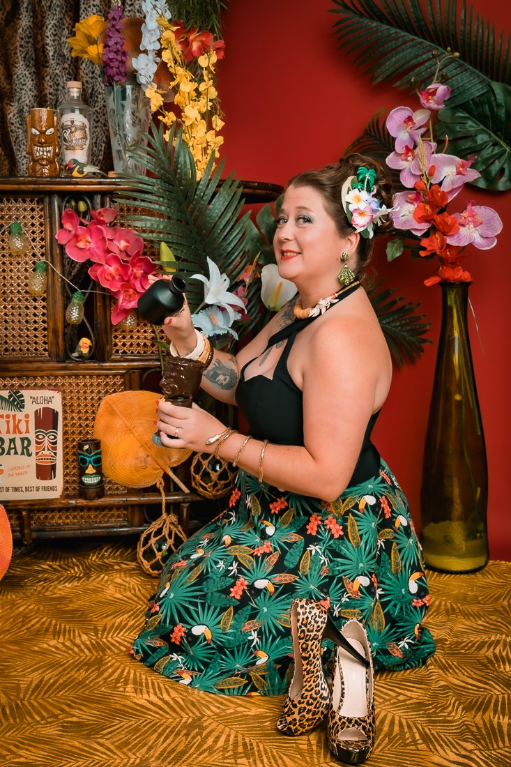 portrait_pin_up_Tiki_Tropical1.jpg