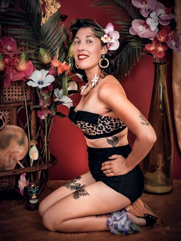 portrait_pin_up_Tiki_Tropical7.jpg