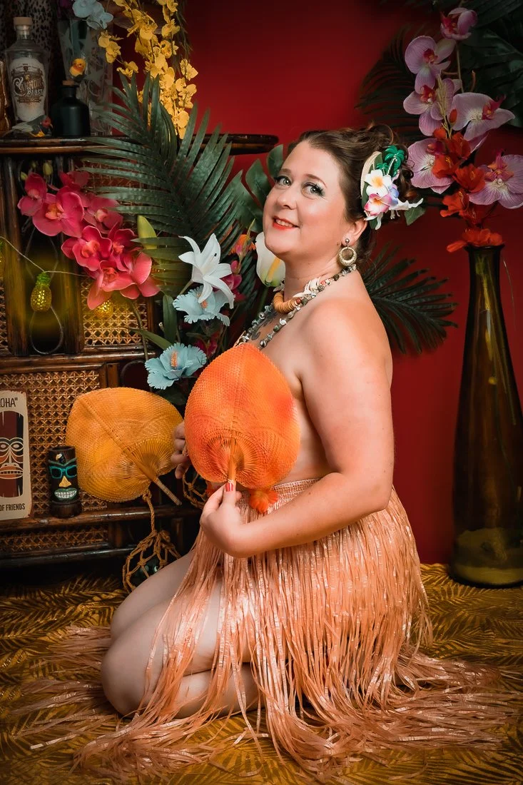 portrait_pin_up_Tiki_Tropical4.jpg