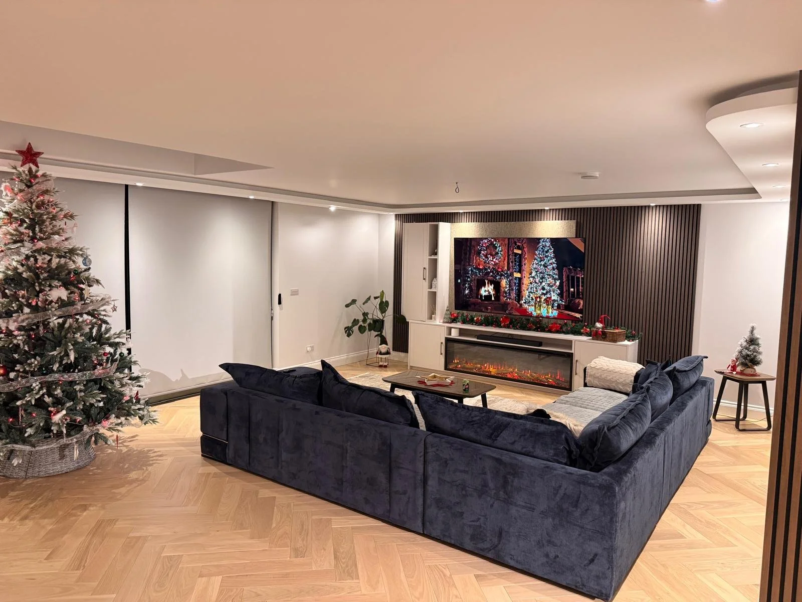  Open plan living. Carpentry, construction and Renovation by DA Build in London, Surrey and Greater London.