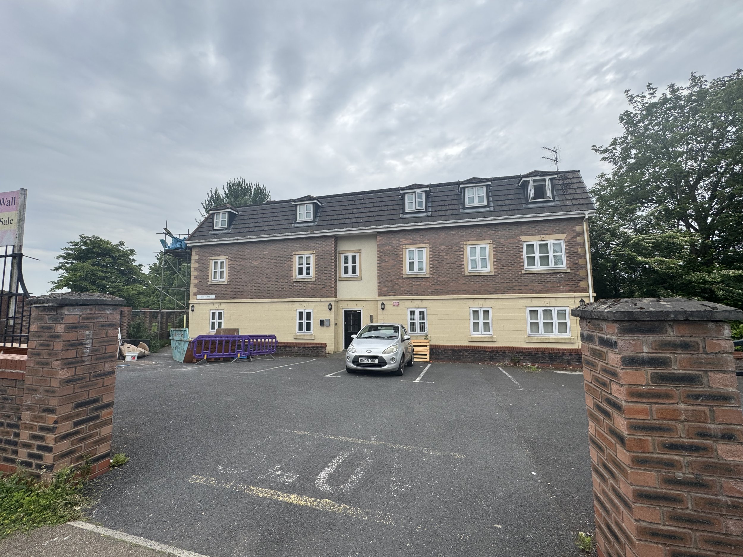 Huyton Quarry, L36 - £800 PCM