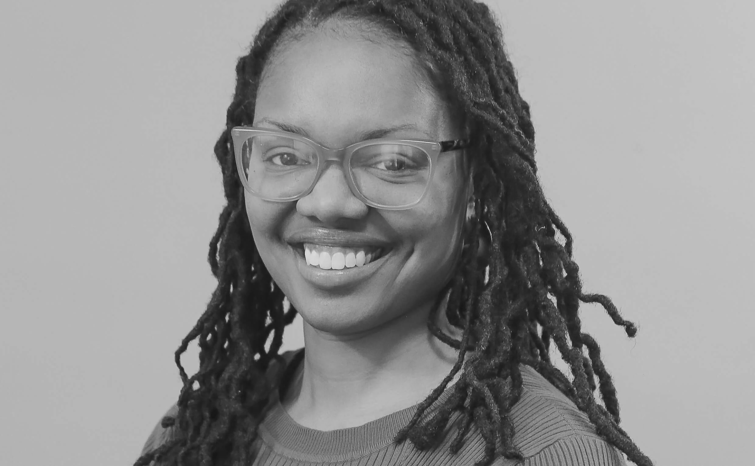 S4/Ep18 Relationships As Mirrors, Nurturing Authentic Business Growth &amp; Healing Through Beadwork with Bahati Benjamin