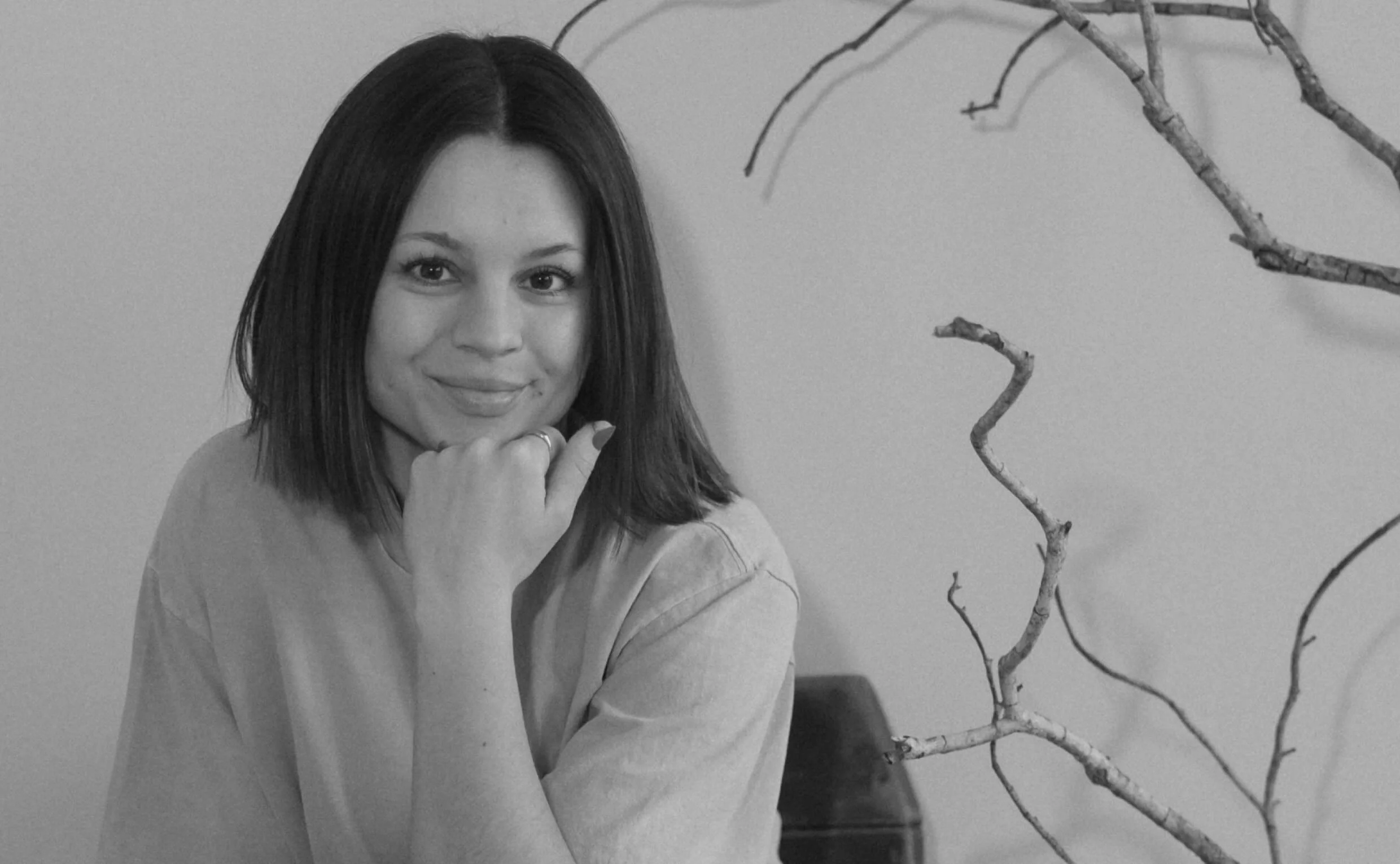 S4/Ep19 Solo Update: Welcoming Discomfort In The In-Between, Unearthing Deeper Integrity and Closing Thoughts On This Messy (But Magical) Season Of Change