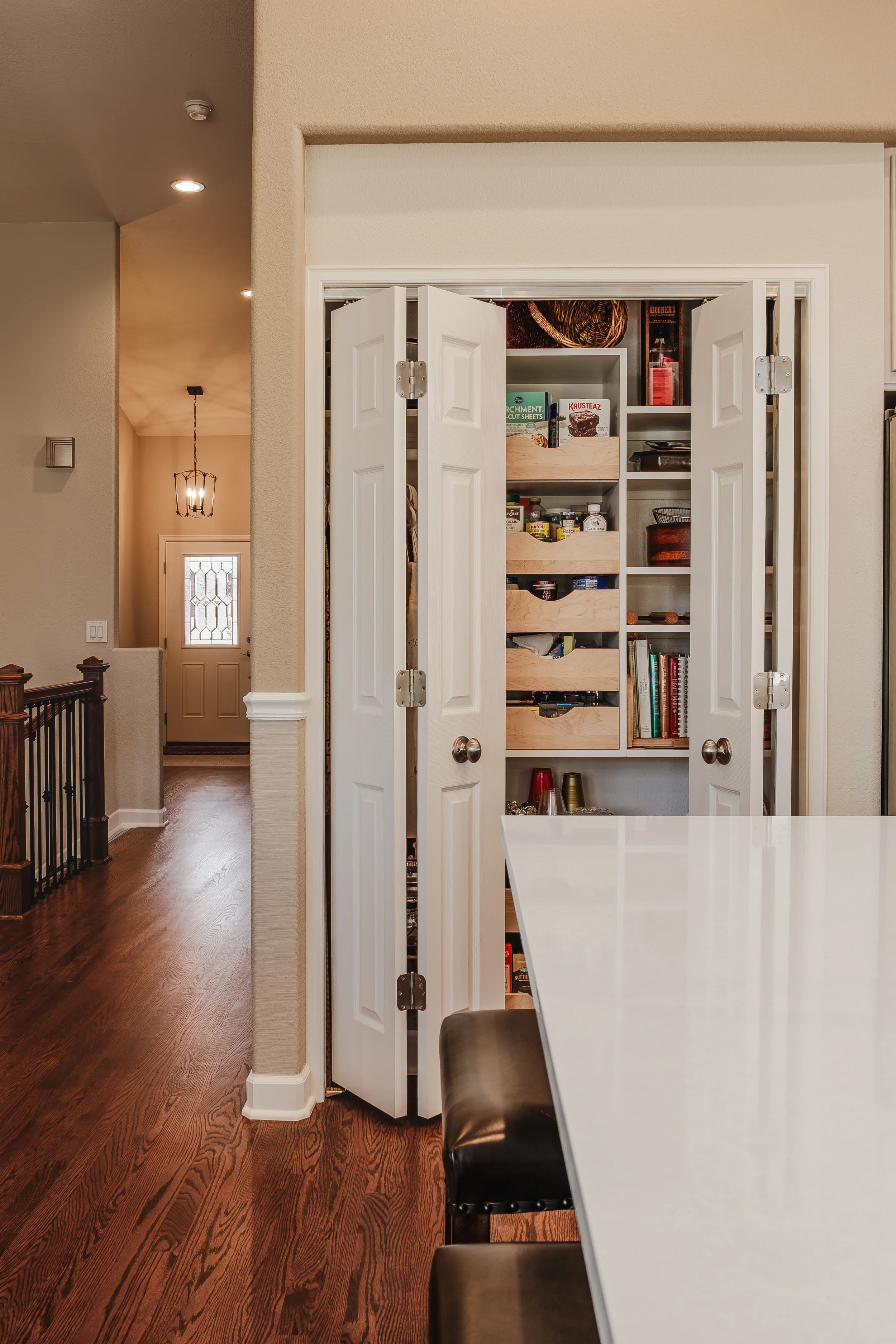 pantry-organization-architecture-photography-longmont.webp