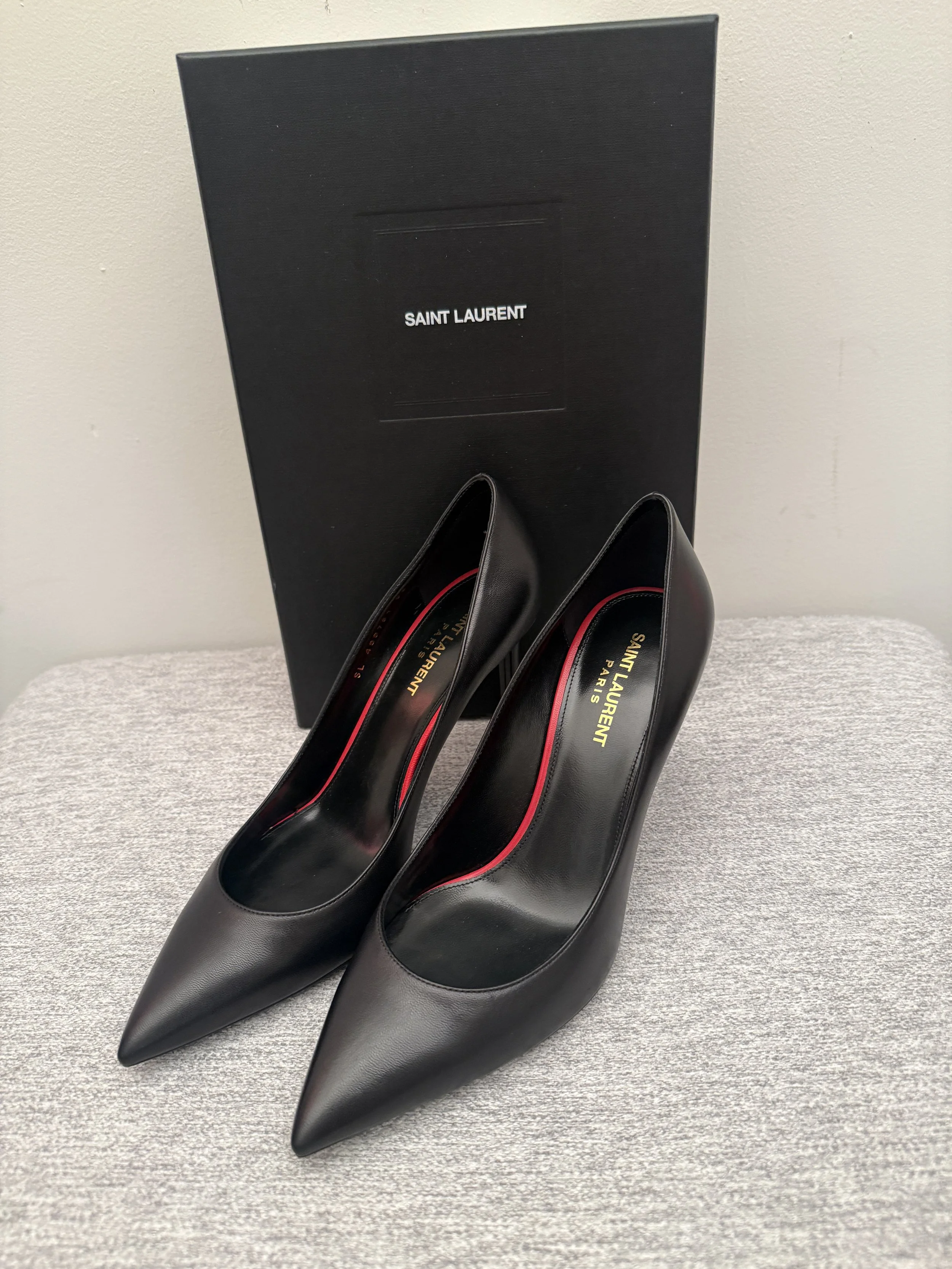 Saint Laurent Anja 105 Escarpin Leather Pump in Black