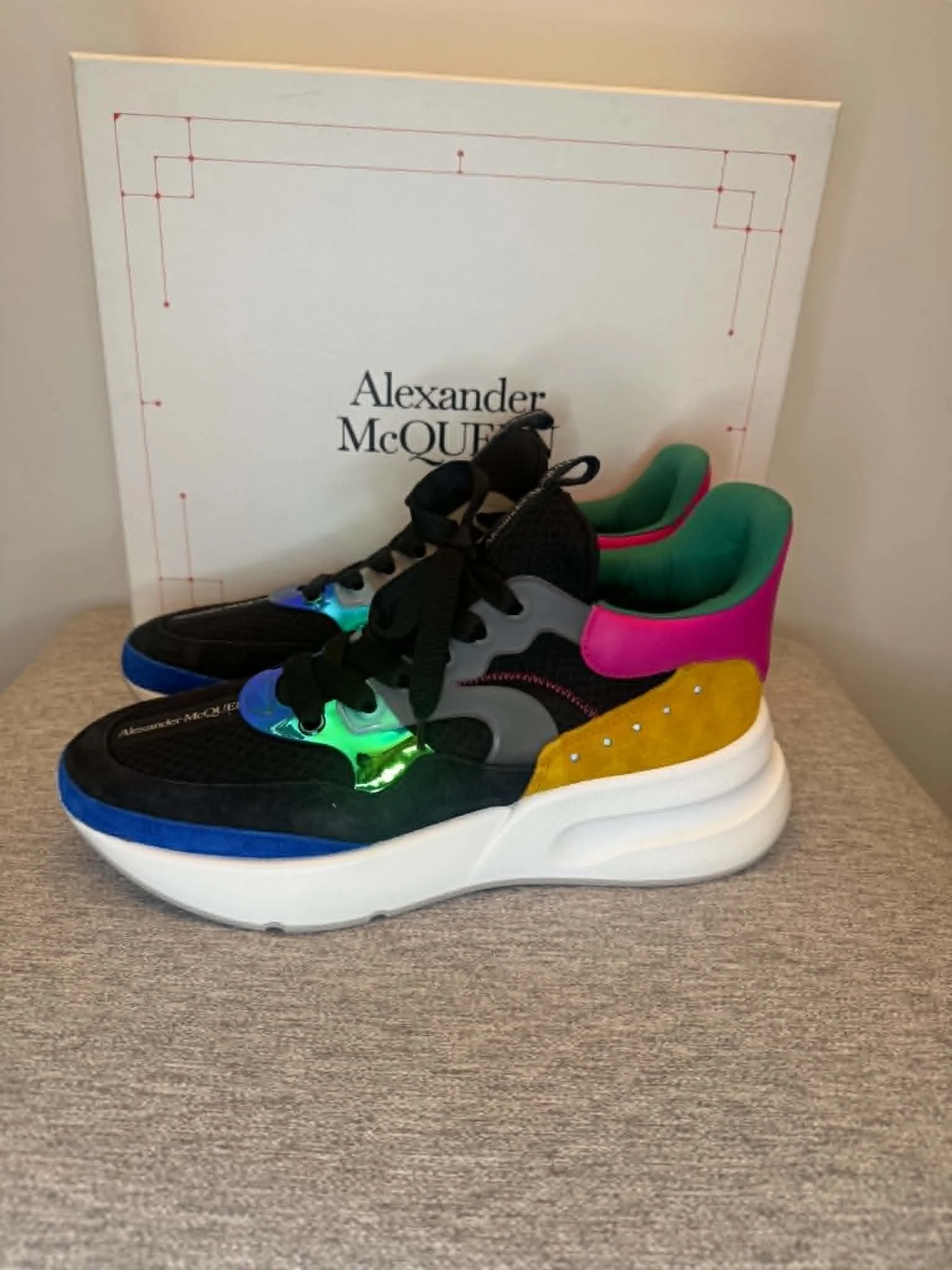 Alexander McQueen Mid-Top Sneaker in Multi-Color/Champagne