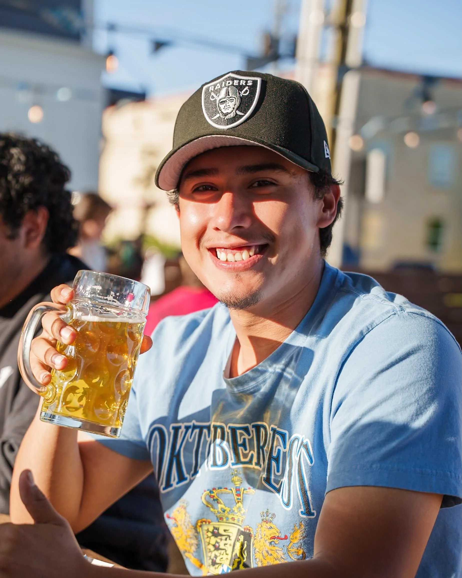 Die Sonne scheint, the bier is cold. Come find your seat at the biergarten this week and let the evening do the rest. 🍻
#bauhaus #bauhausbiergarten #nwa #downtownspringdale #germany