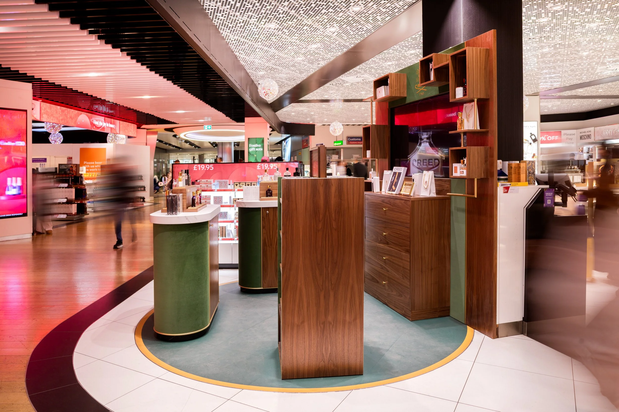 CREED - LHR T3 - 03.jpg