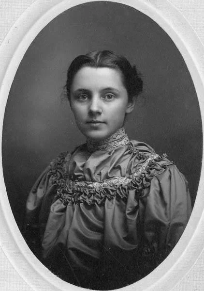 Anna_Louise_Strong,_approximately_1902-1910_(PORTRAITS_2222).jpg