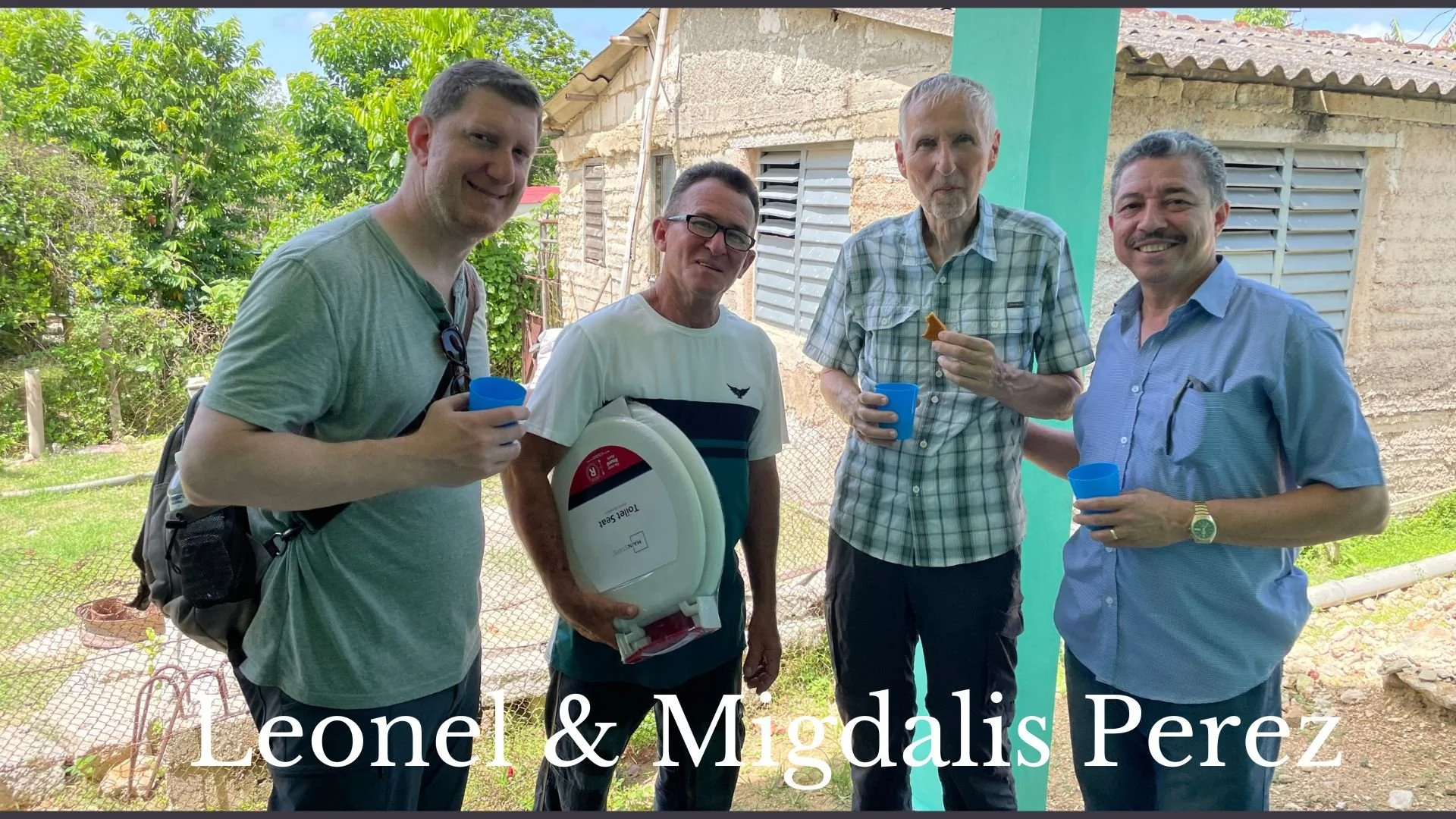 Cuba 25 Team Prayer (4).jpg