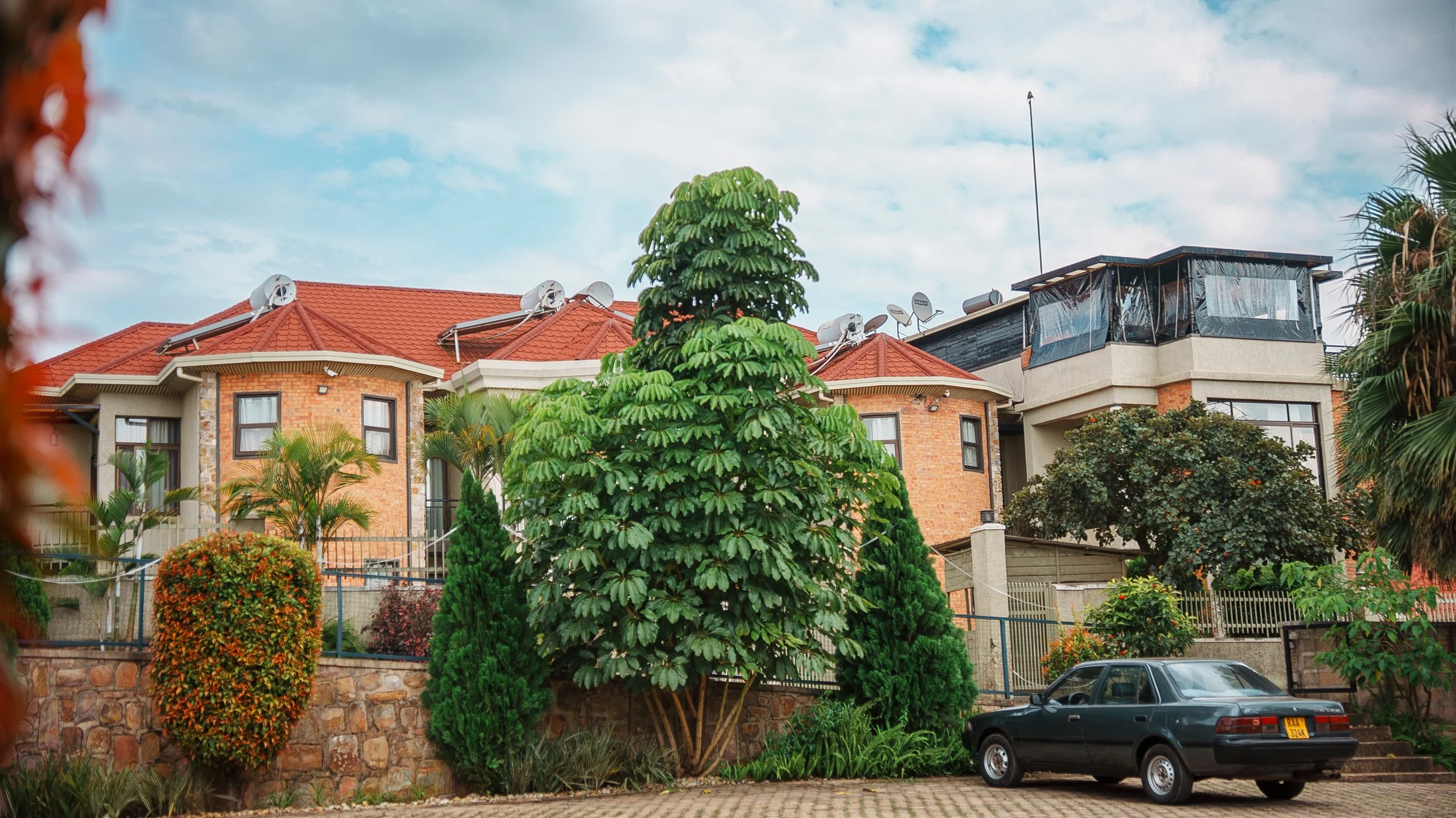 You'll arrive at our parking lot in front of the hotel.
