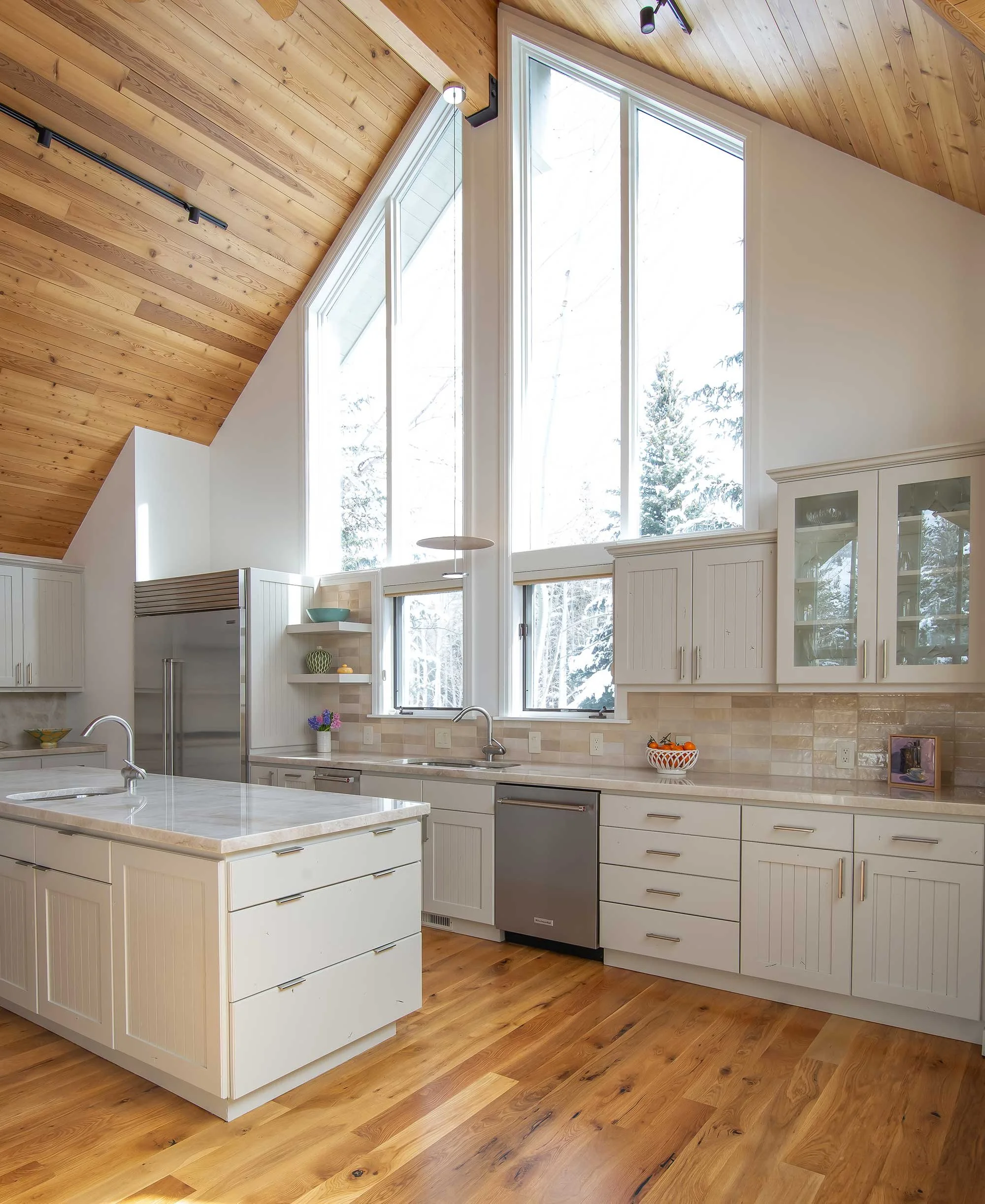 tetonpines_kitchen3.jpg