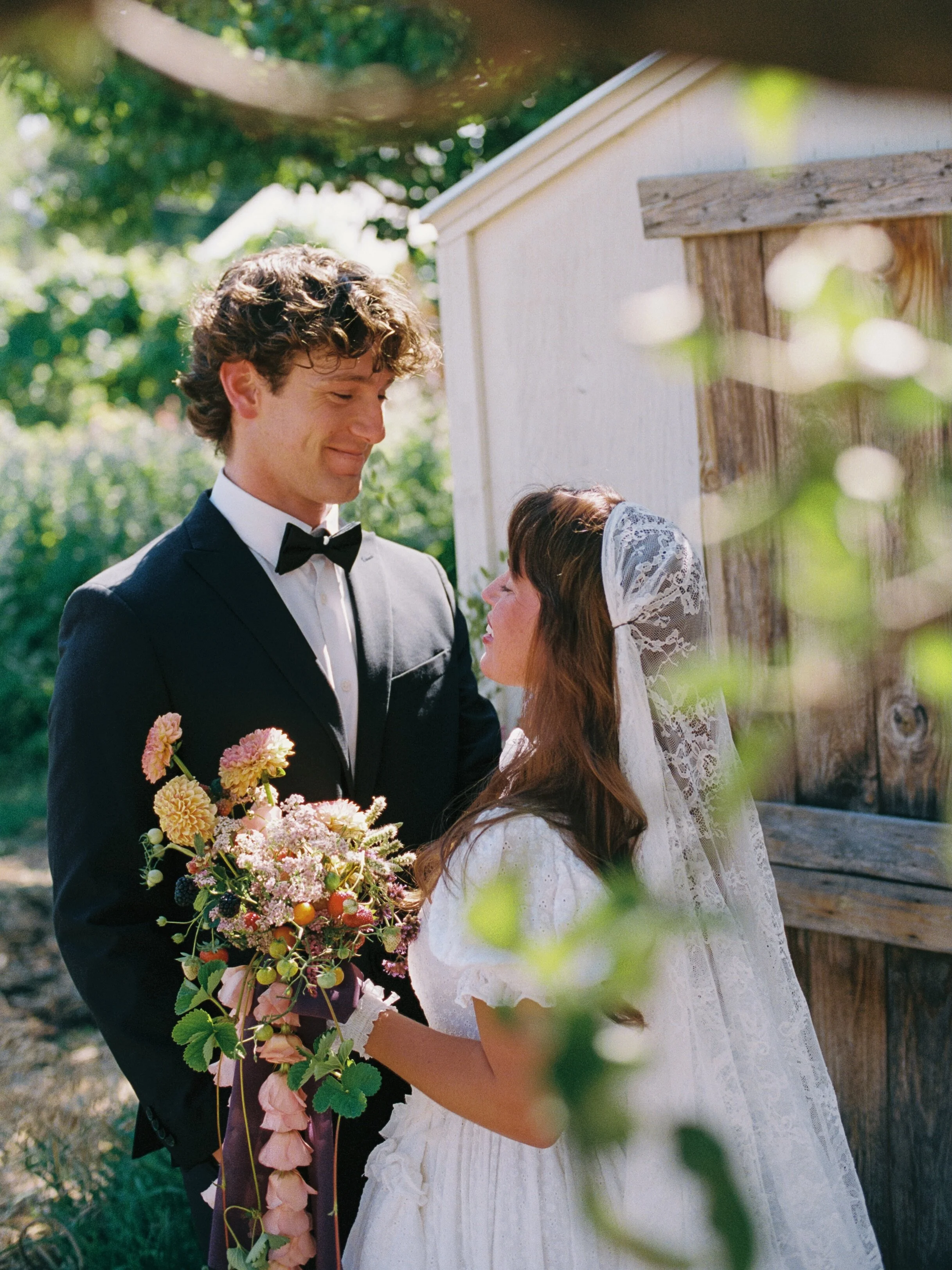 meet me at the chicken coop 🐓
35mm

Planning + Production: @saltedivoryy
Florist: @oliveandsagefloral
Creative Direction + Food Styling: @saltedivoryy + @oliveandsagefloral
Venue: @northogdenflowerfarm
Bride + Groom: @llukellarsen + @apkipps
Dress: 