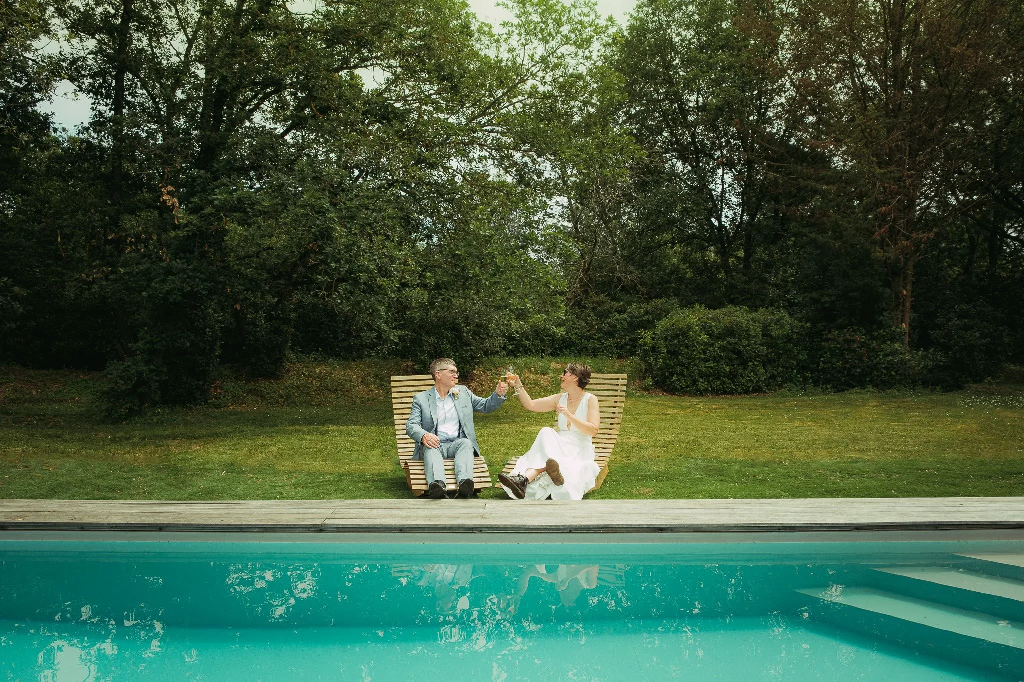 Pourquoi organiser son mariage à la maison est une excellente idée : mon avis d’expert de photographe de mariage