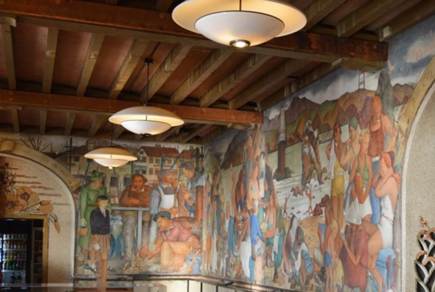 murals-firstfloor-beach-mural.jpg