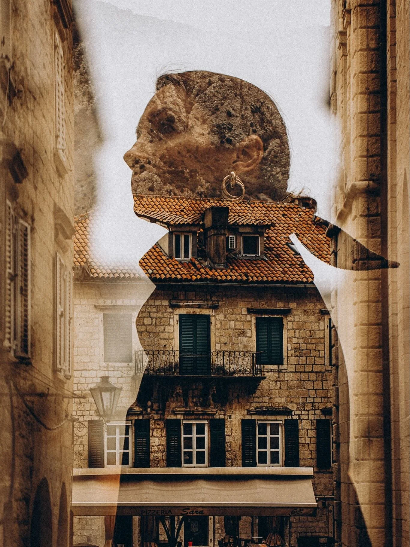 Kotor reflections. 🌆

📸 @elena.a_s 

#lifestylemontenegro