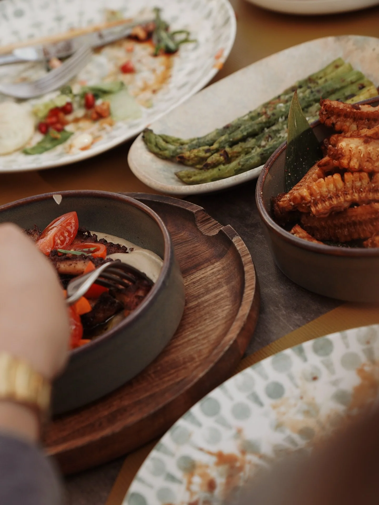 Martovsko gastro otkriće koje nas je odu&scaron;evilo @noa_portonovi 🍽️ 

Lagani marina vibe sa pogledom na @portonovi, domaćinska usluga i sjajan i po malo eksperimentalan meni. 

Probali smo dosta toga, ali mogli bi kao favorite da izdvojimo:

#1 