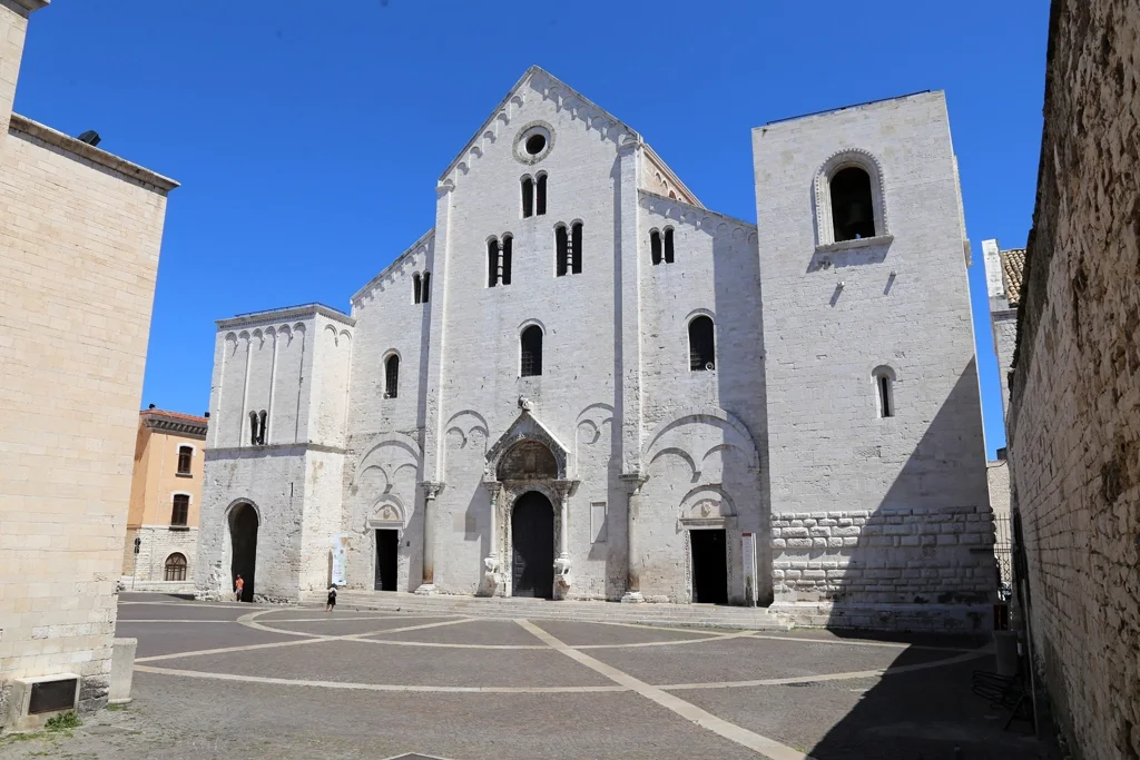 basilica-san-nicola-bari.webp