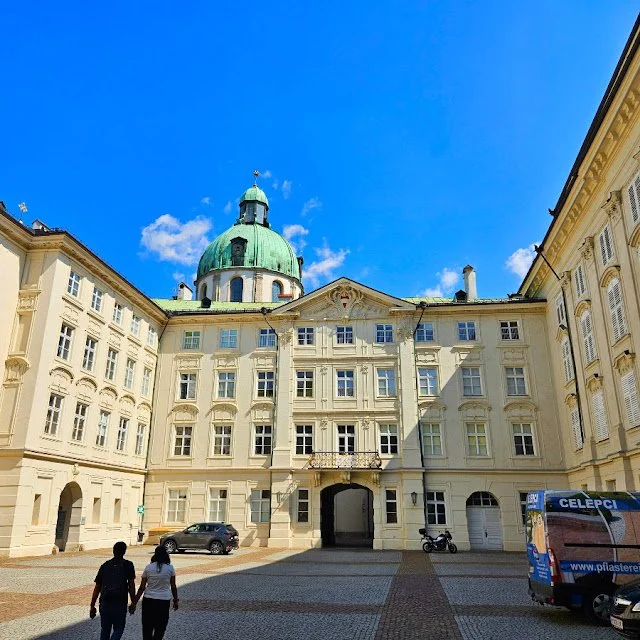 hofburg.jpg