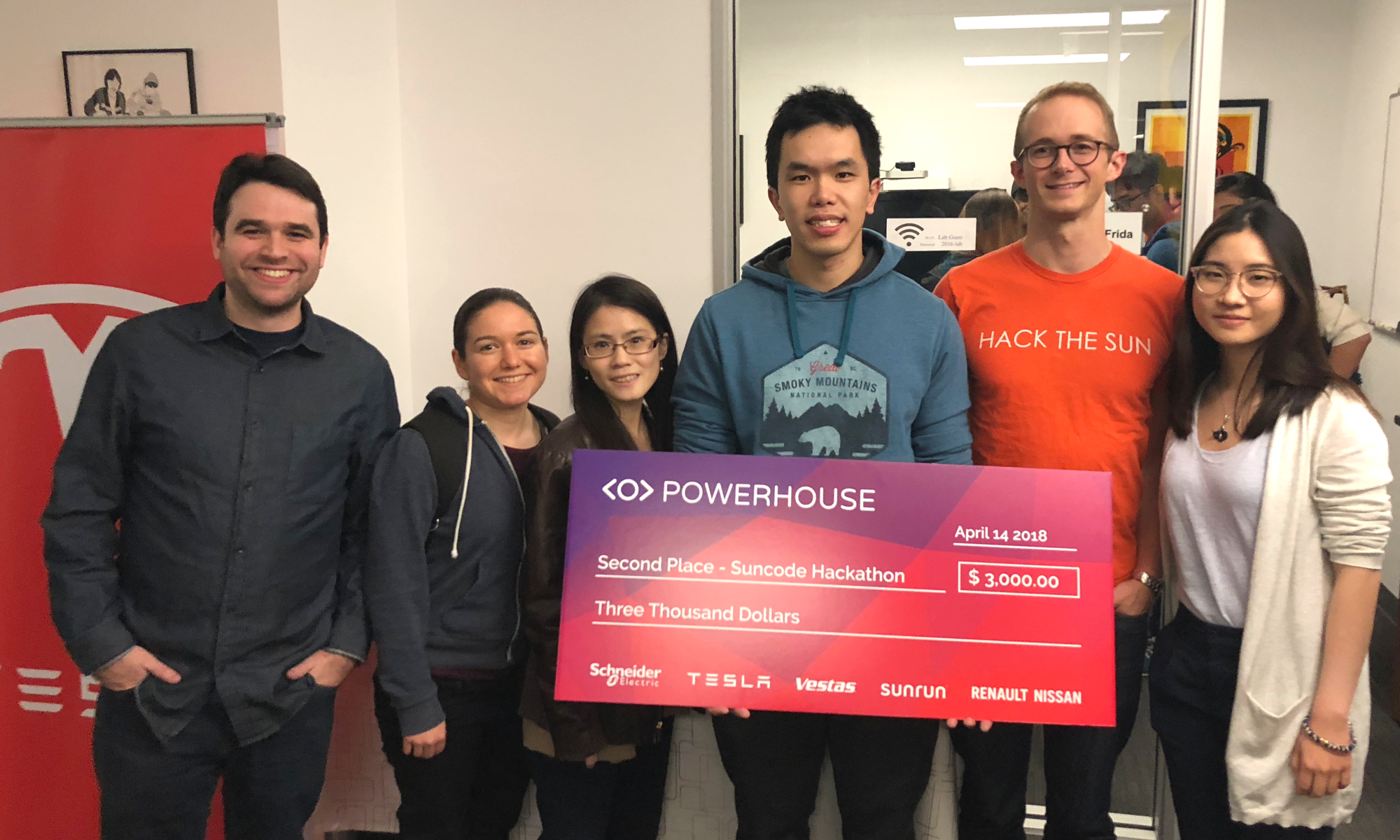 Roomly - first page Copy 2.png