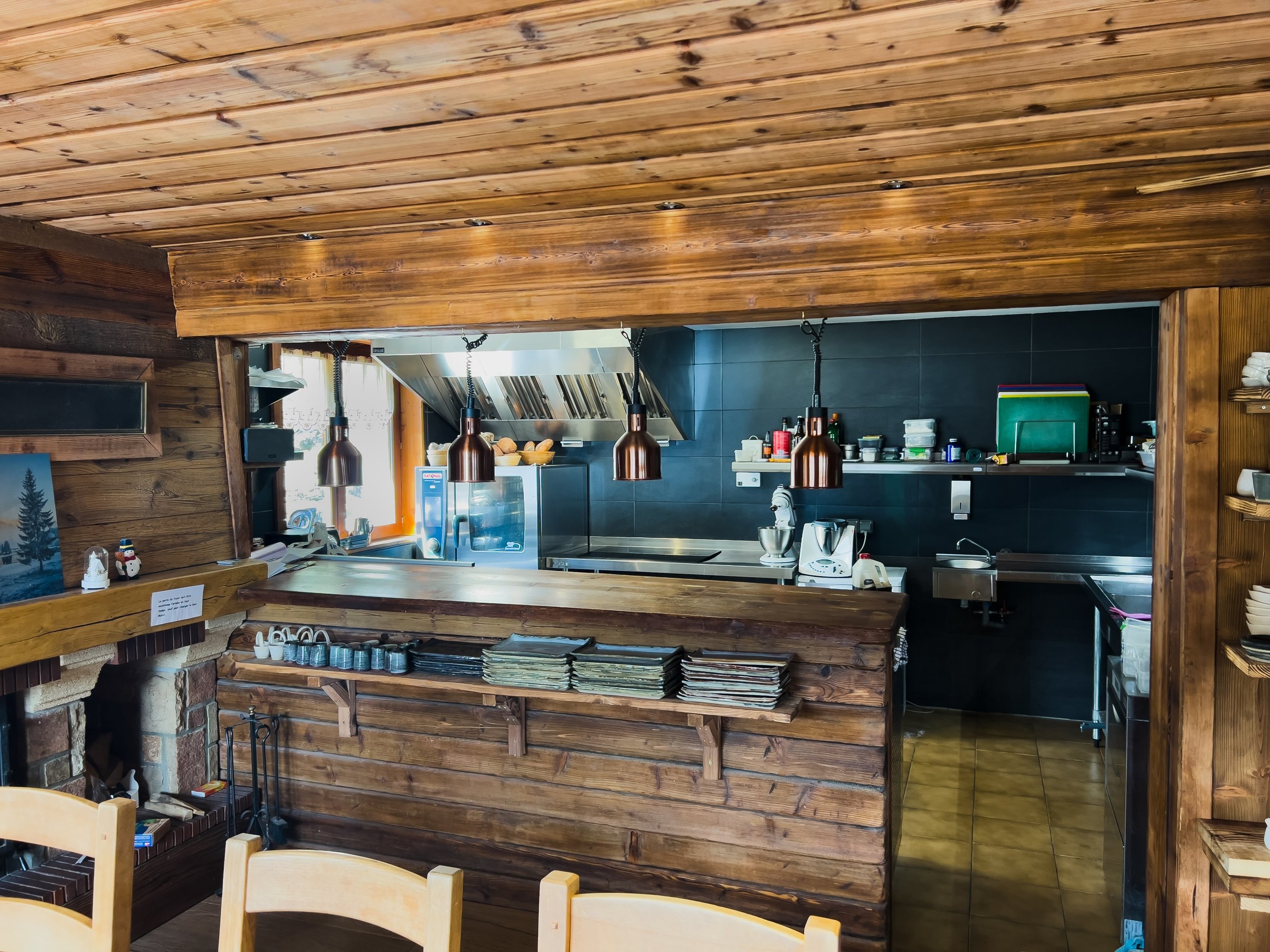 Fully equipped chalet kitchen at Chalet Sandy in Les Gets designed for group catering and shared meals.