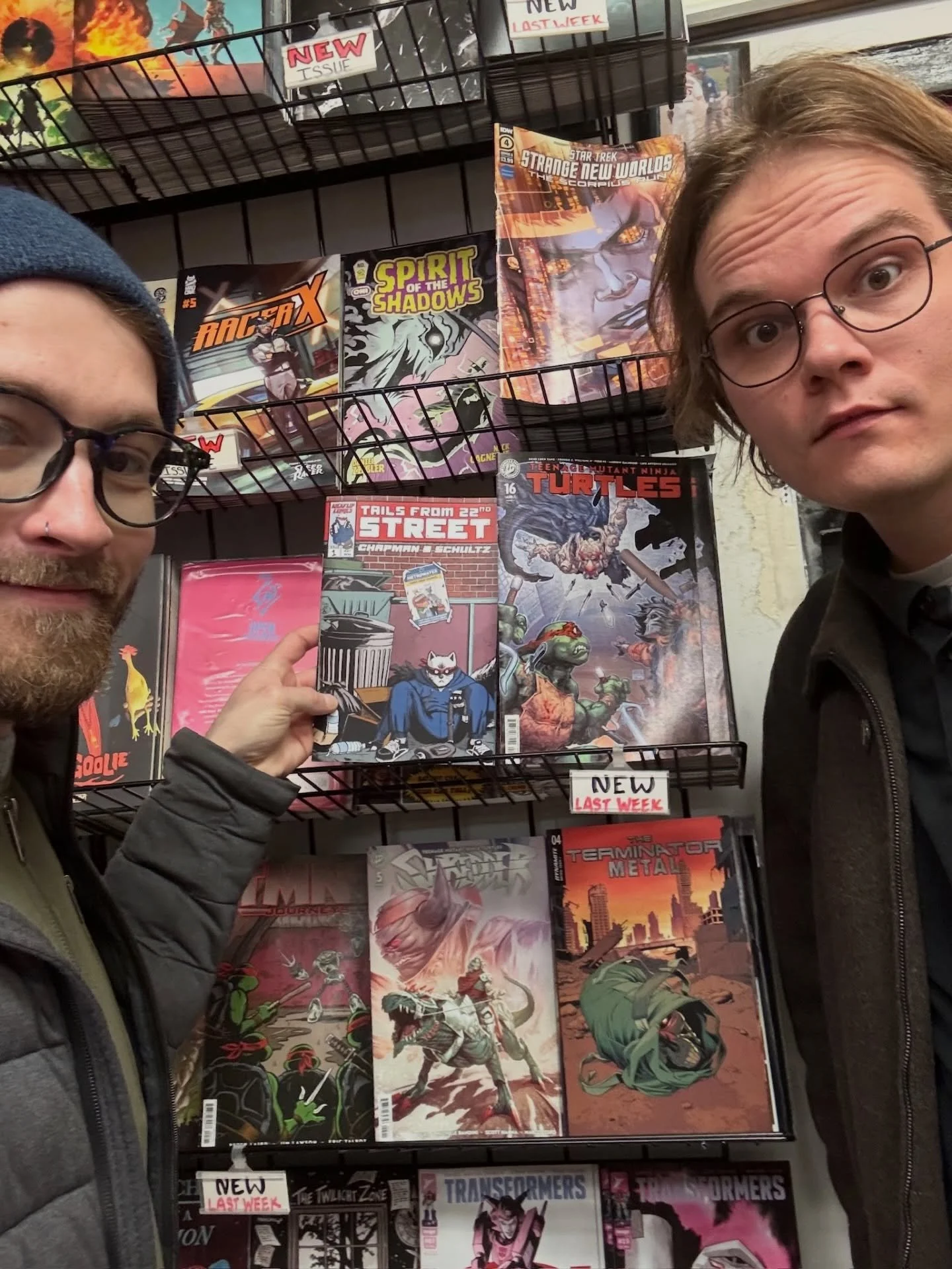 Chicago! Head down to Taylor St to pick up a copy of TAILS FROM 22ND STREET from @firstaidtaylor

After, swing by @carmsonpolk get a beef, and read the book. Match made in heaven. Your Saturday has been planned. 

#chicagocomics #chicago #comicbooks 