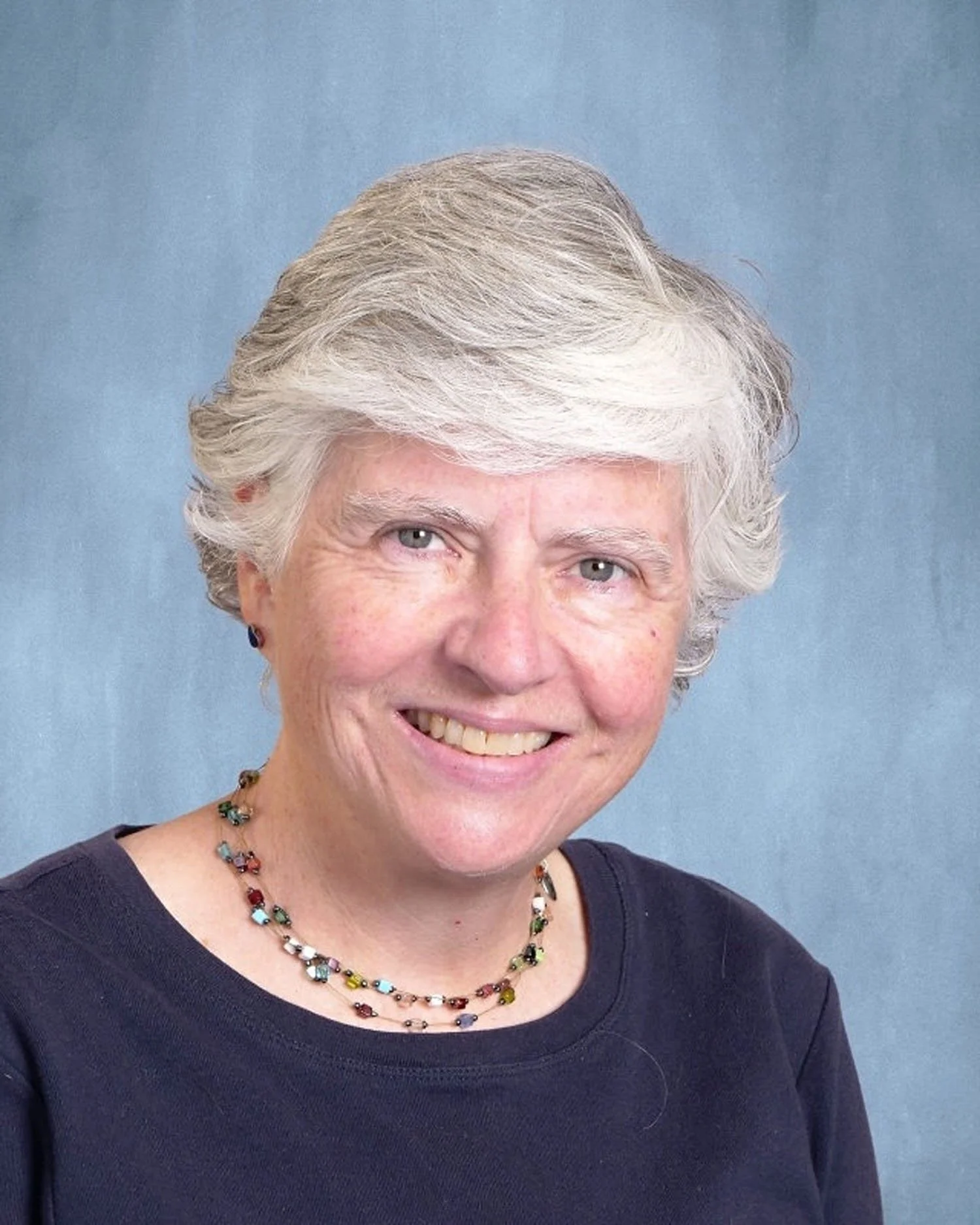 headshot of Claire Shippey | College Admissions advisor for parents and teens