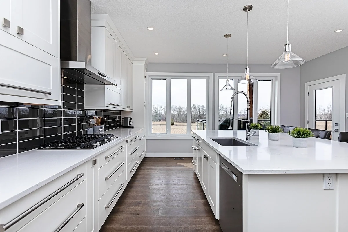 2023 JL 25515 TWP Rd 511A 19.webp