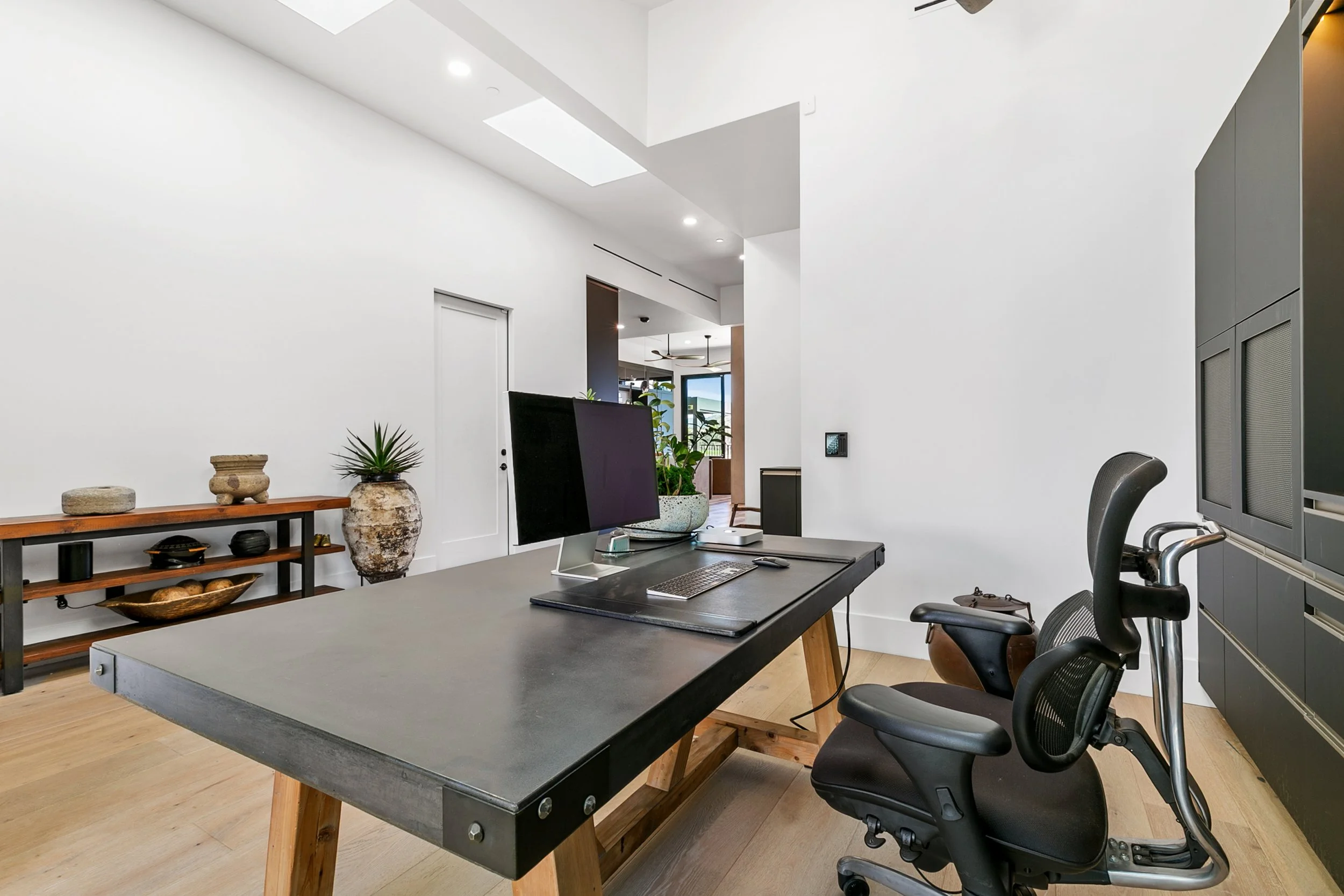 26-11-1 3919 Avenida Brisa FINAL-36 copy.jpg