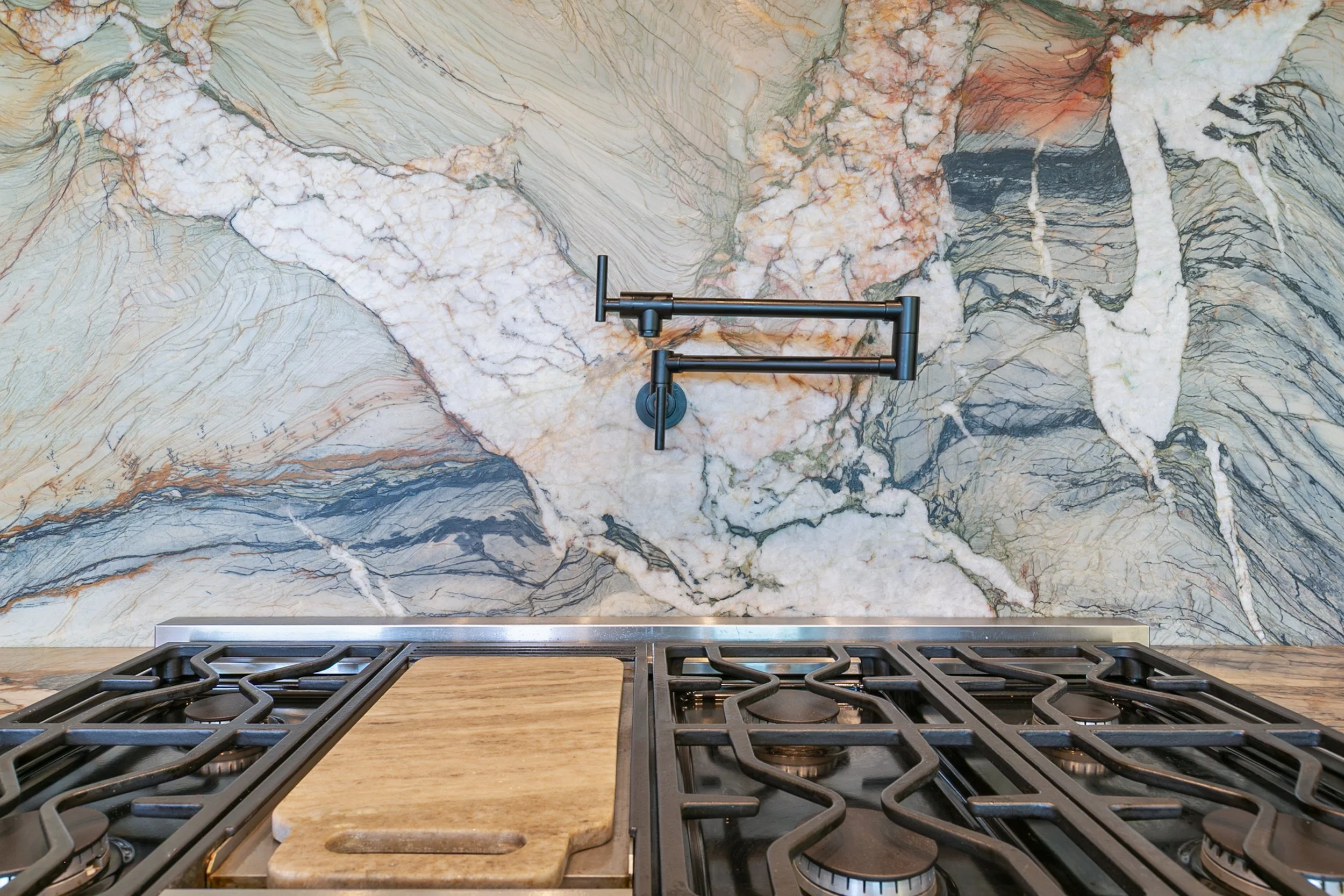 26-11-1 3919 Avenida Brisa FINAL-22 copy.jpg