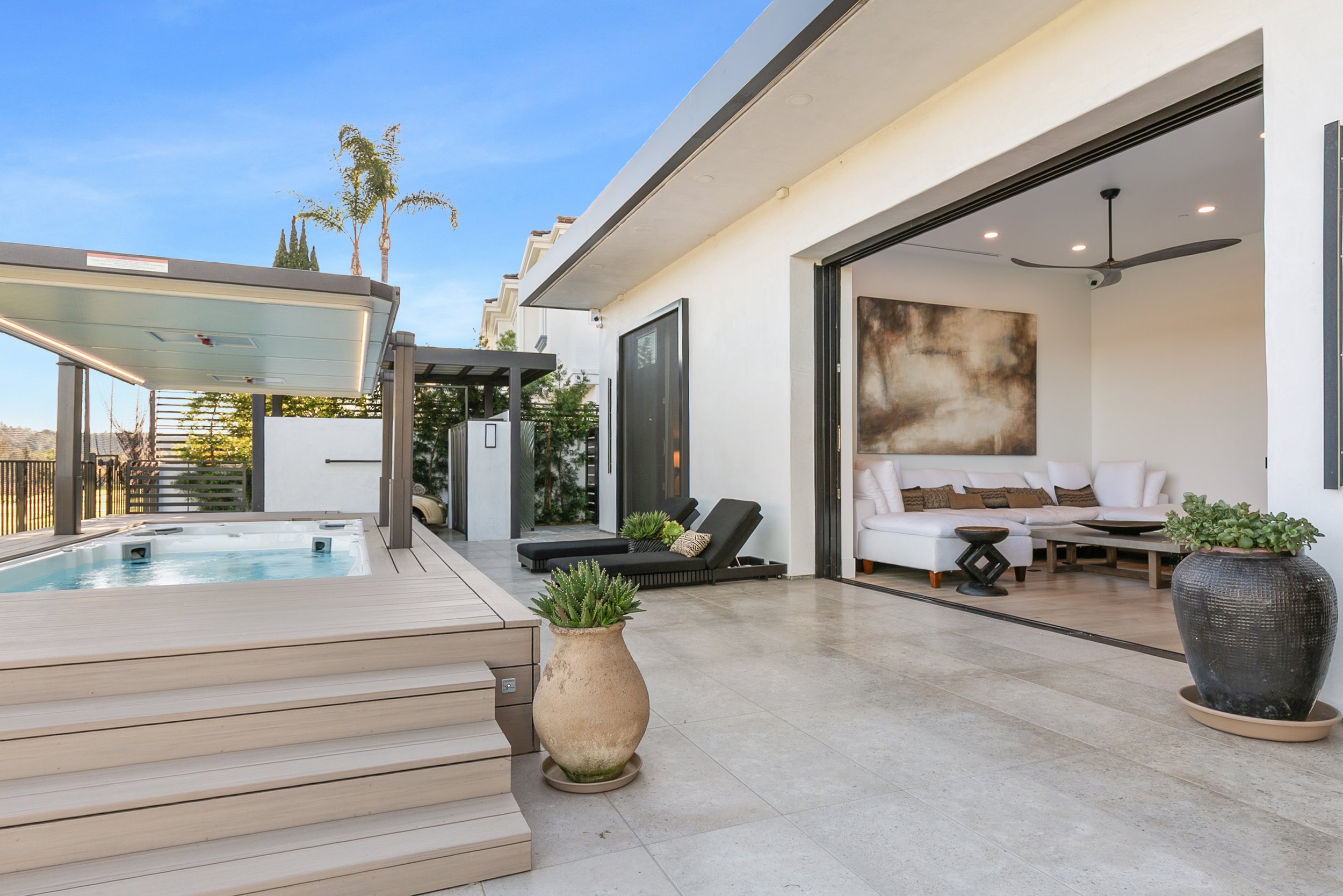 26-11-1 3919 Avenida Brisa FINAL-67 copy.jpg