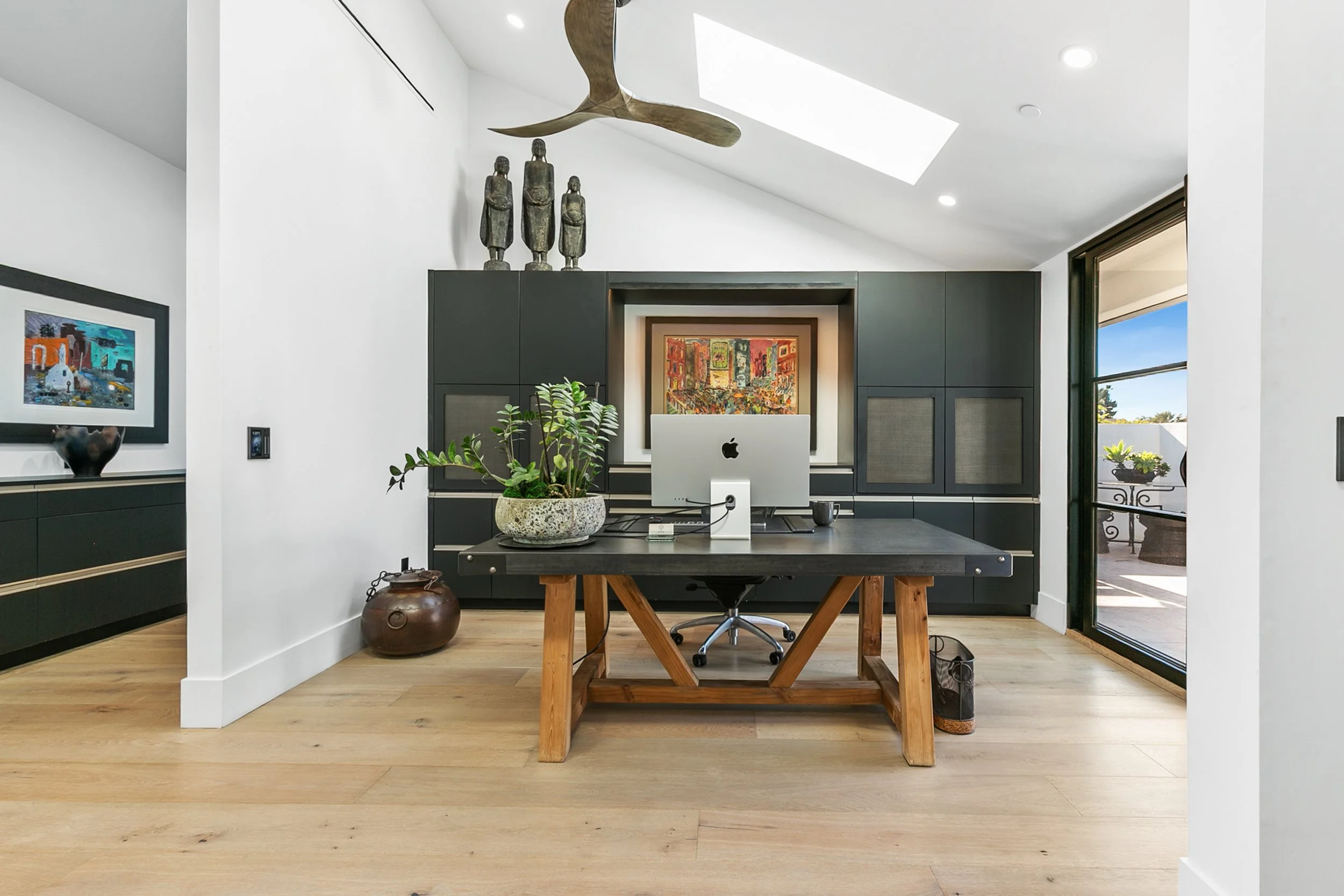 26-11-1 3919 Avenida Brisa FINAL-35 copy.jpg