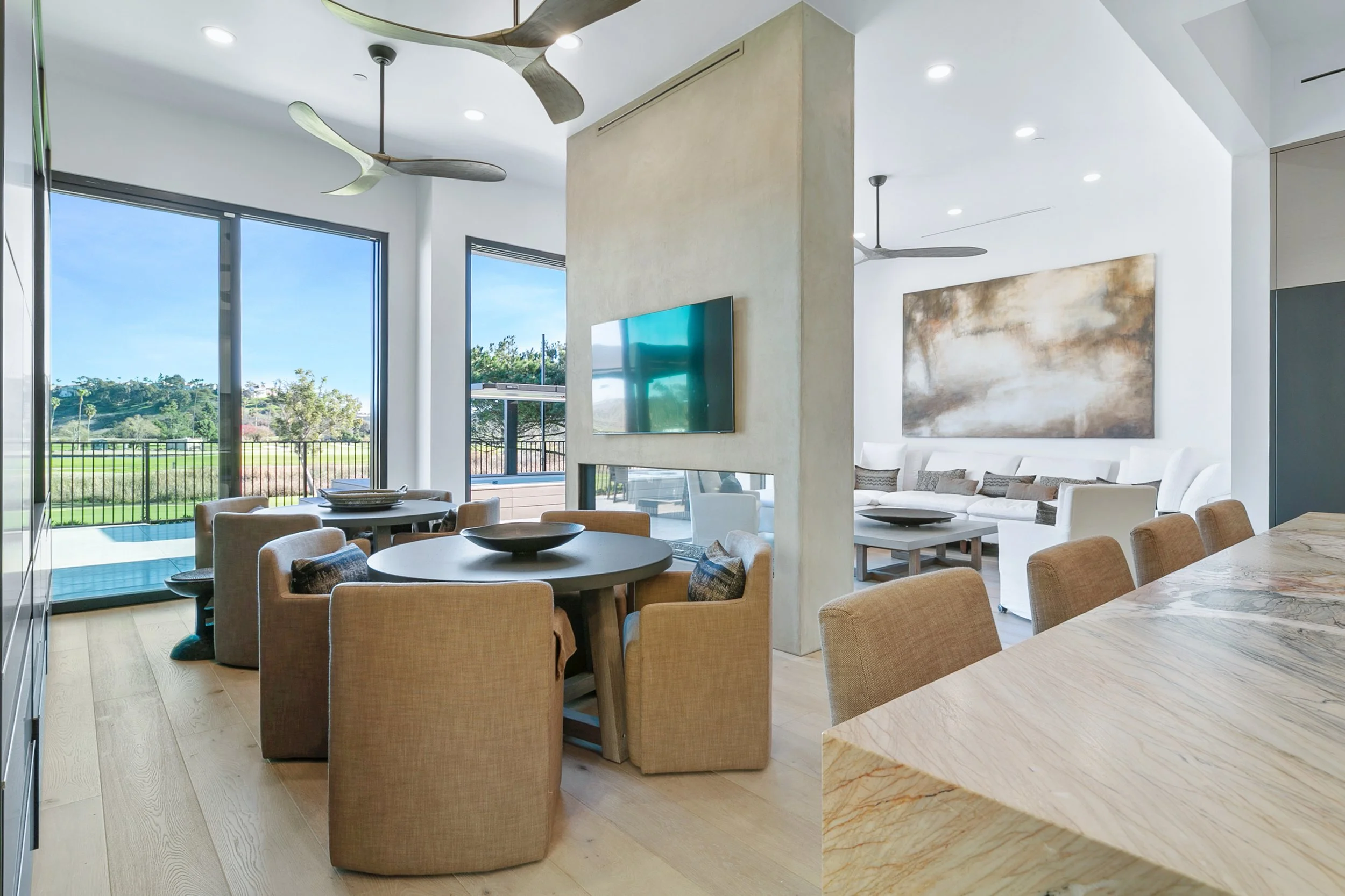 26-11-1 3919 Avenida Brisa FINAL-26 copy.jpg