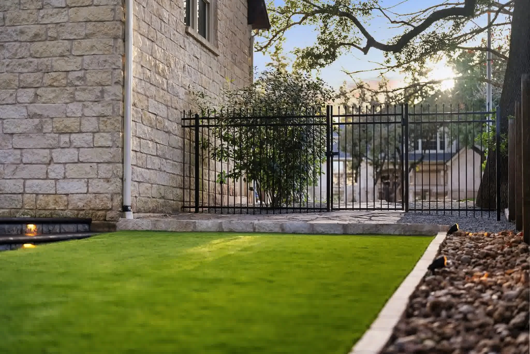 Maintenance Tips to Keep Your Backyard Fencing Lookin’ Sharp