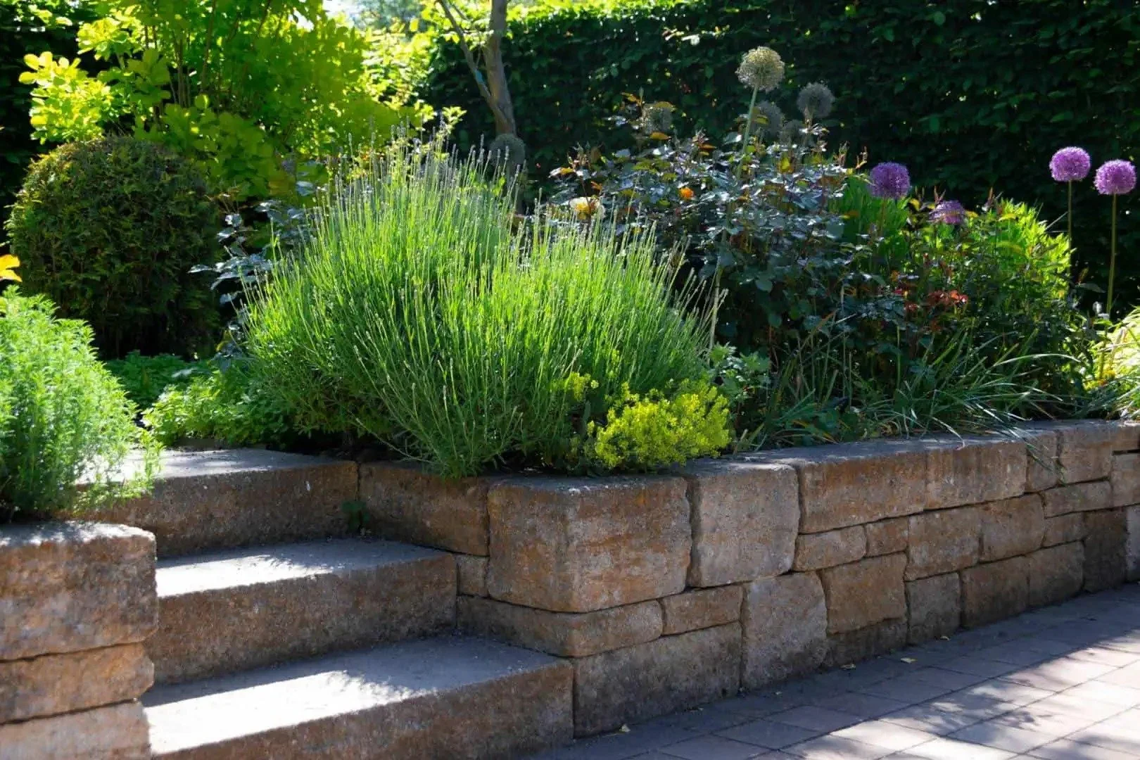 Benefits of Retaining Walls