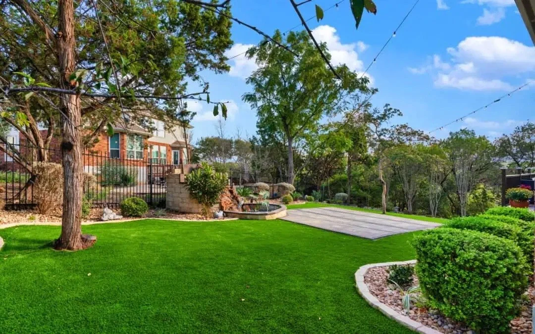Outdoor Living - Create a Pet-Friendly Outdoor Space