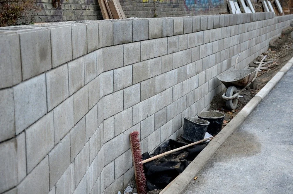 Experienced Retaining Wall Contractor Building Functional Outdoor Spaces in Leander, TX