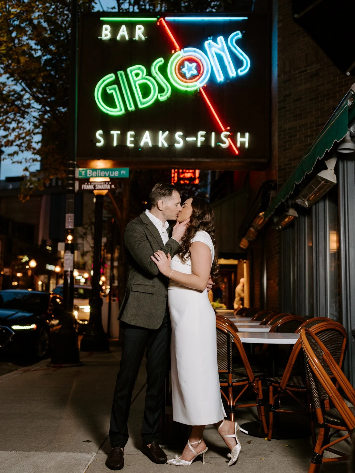Another ~I can&rsquo;t believe I haven&rsquo;t shared these~ moment!!! A perfect rehearsal dinner at @gibsonssteakhouse on a gorgeous Halloween night. Ughhhh there&rsquo;s nothing like photographing &ldquo;the night before&rdquo; !!! Truly, the best 