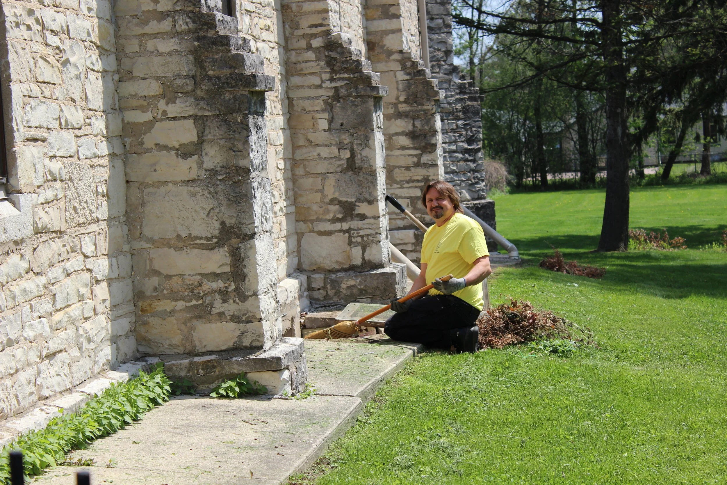 St. Alban's 2014 Spring Cleanup 027.JPG
