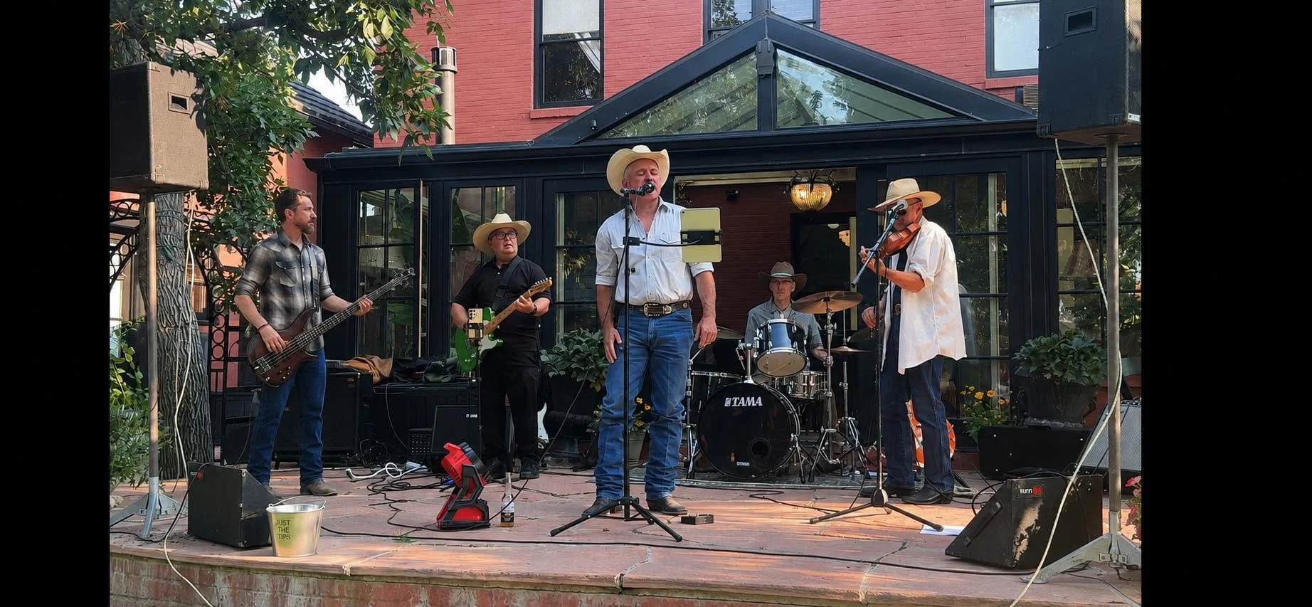 Last Call Cowboys – Live at Cassie’s