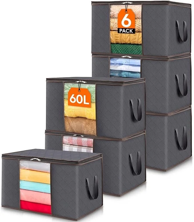 Set van drie grote opbergdozen met zippockets, gevuld met kleurrijke handdoeken. Labels geven aan dat de dozen 60 liter inhoud hebben en per pak 6 stuks bevatten.