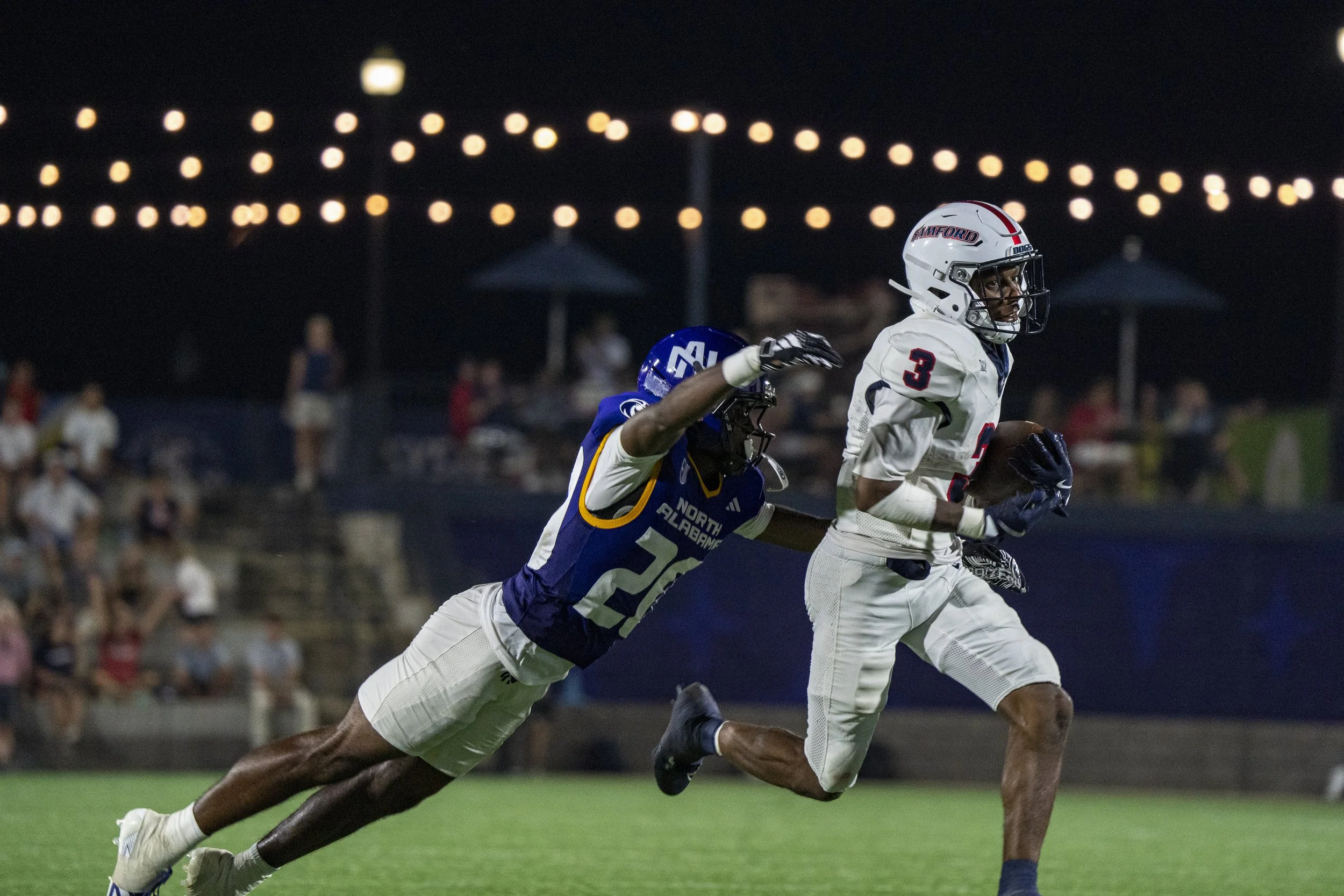 UNAFootballDive_Jaycee-001.jpeg
