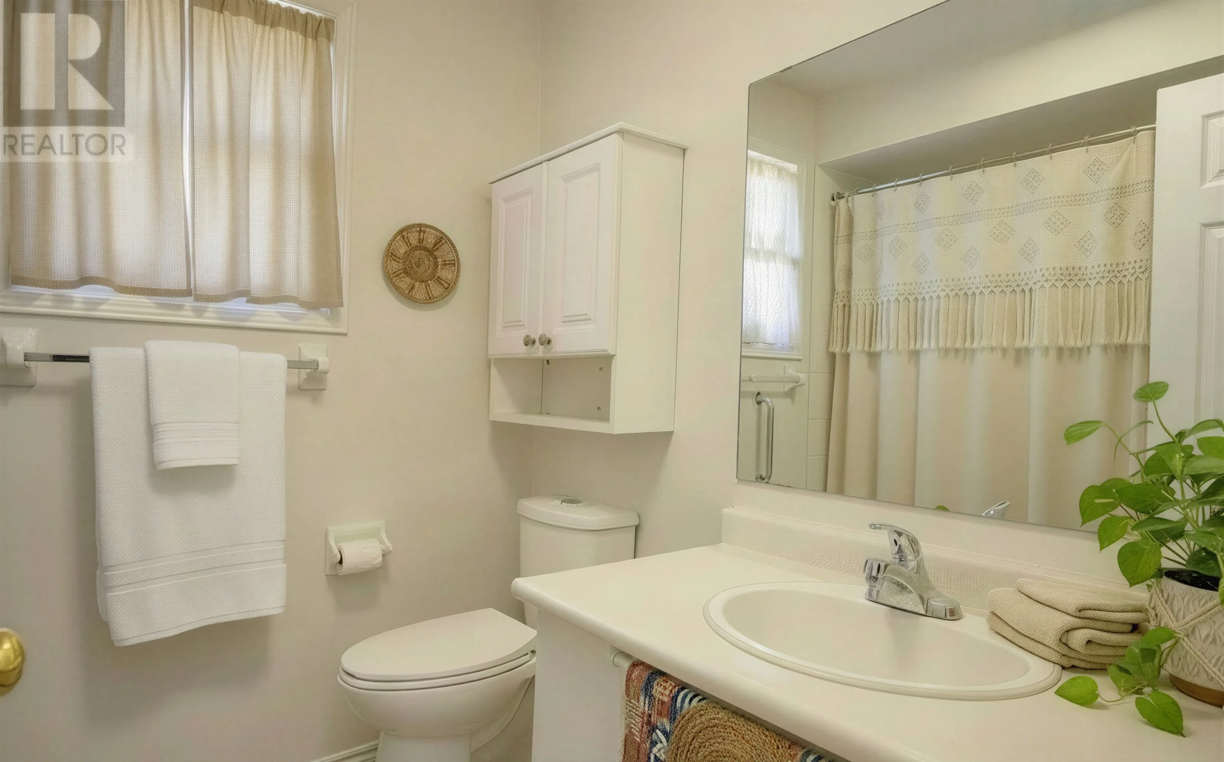 staged-room-4712 (1).jpg